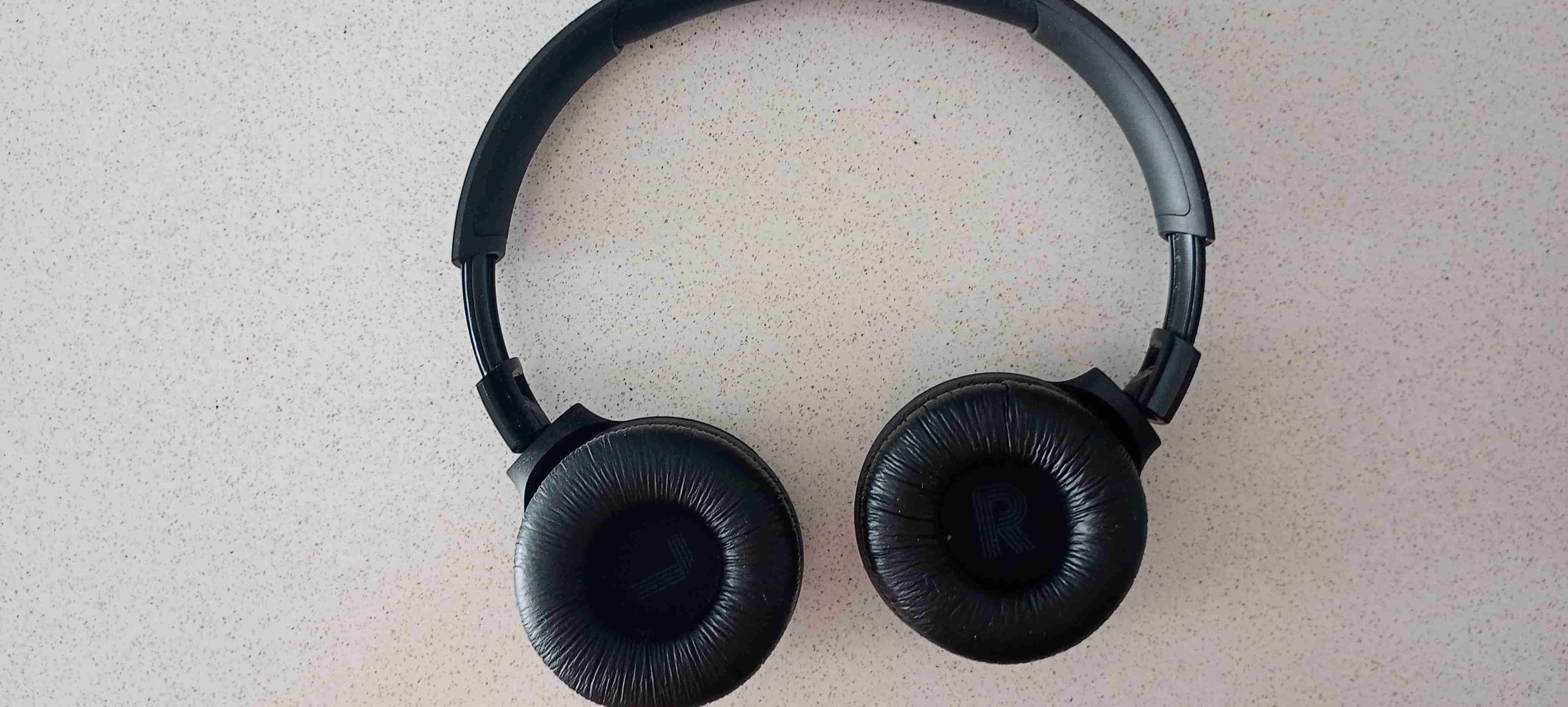 Auriculares JBL negros - miniatura 2