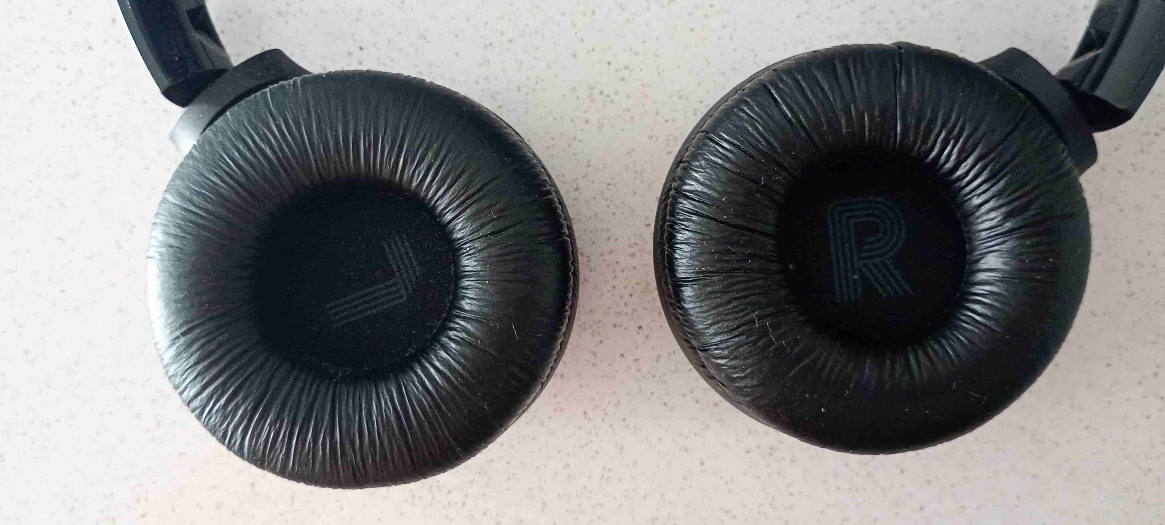 Auriculares JBL negros - miniatura 3