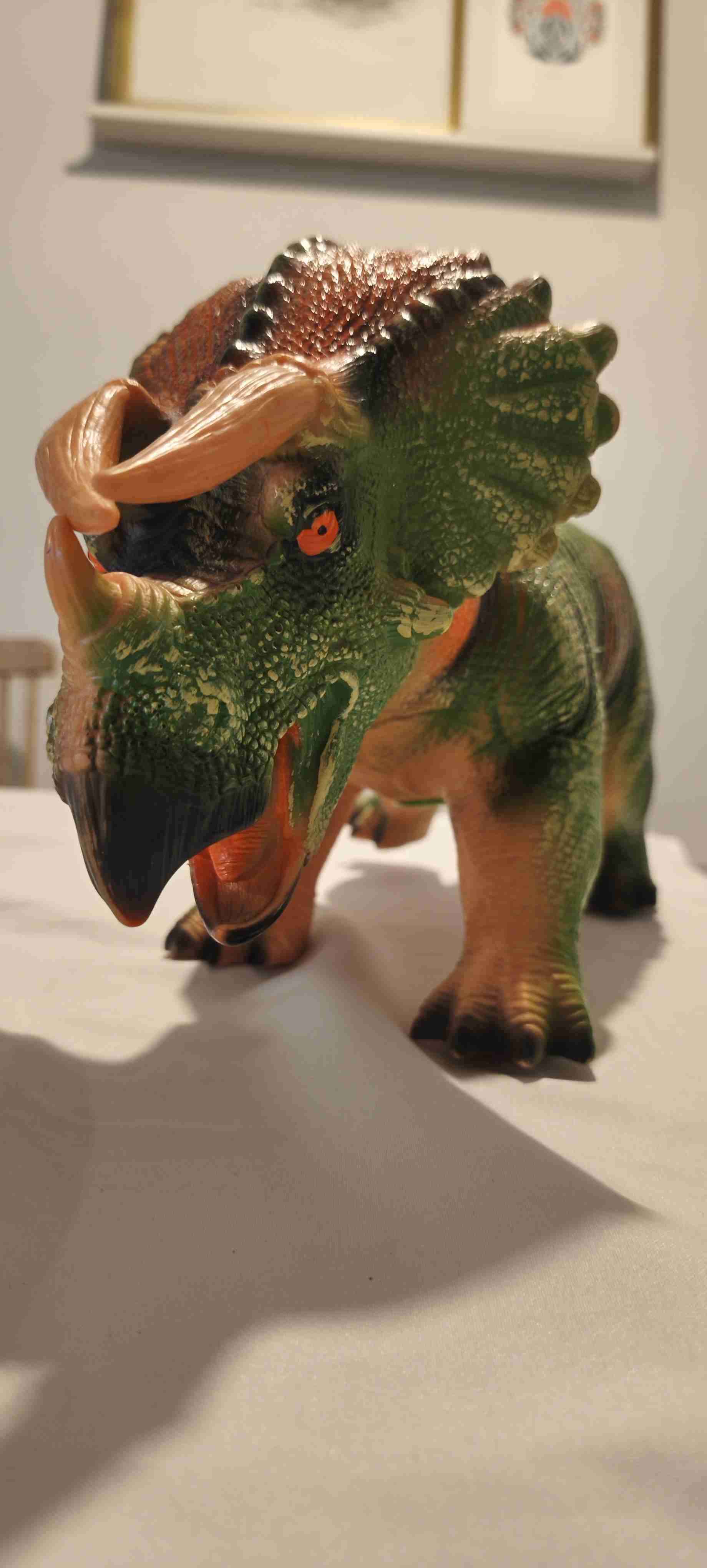 Figuras de dinosaurios plásticas - miniatura 3