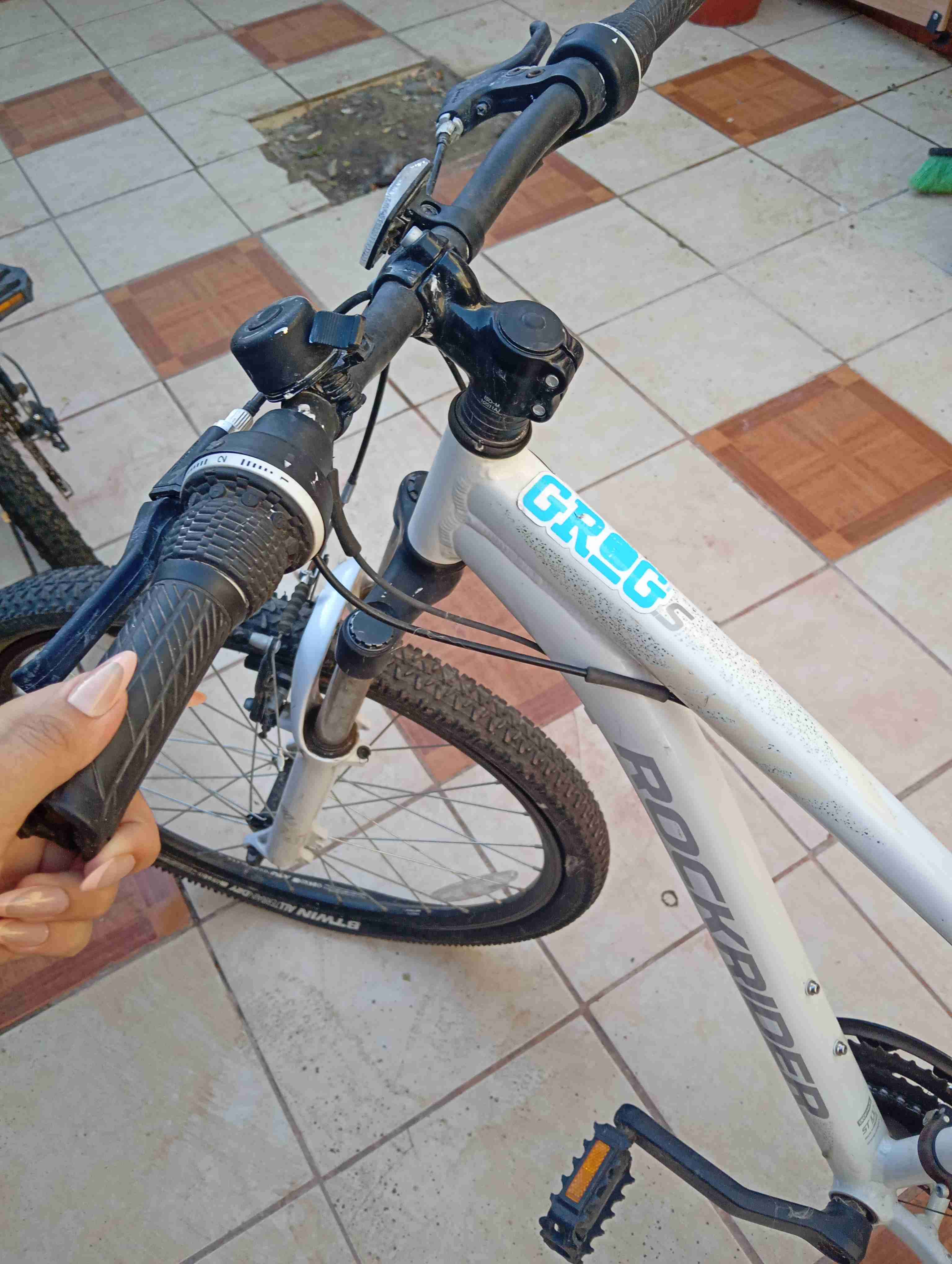 Bicicleta Rockrider blanca - miniatura 4