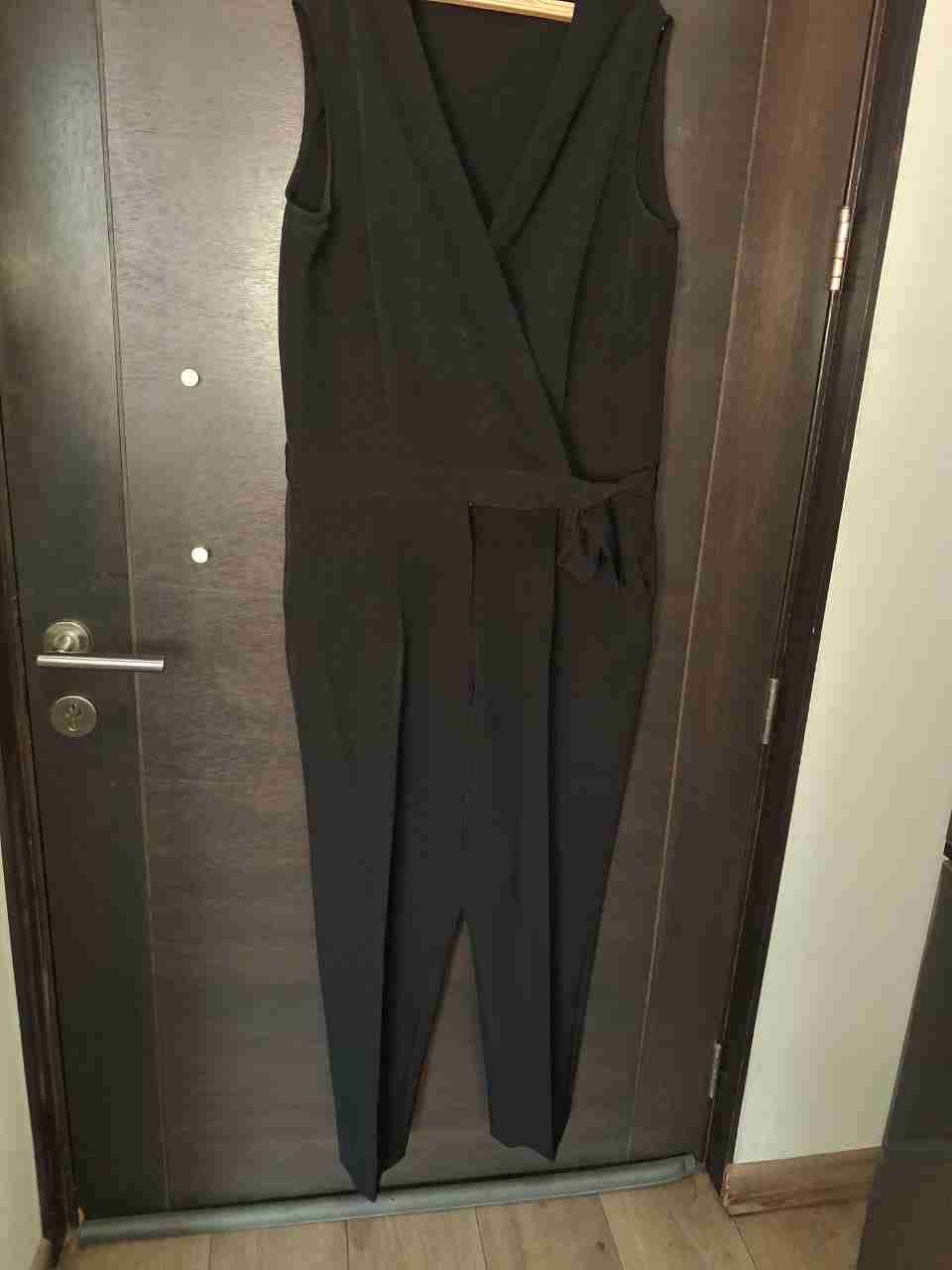 Enterito negro elegante