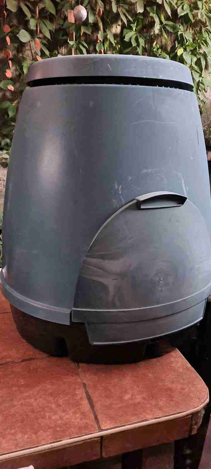 Compostera de plástico verde