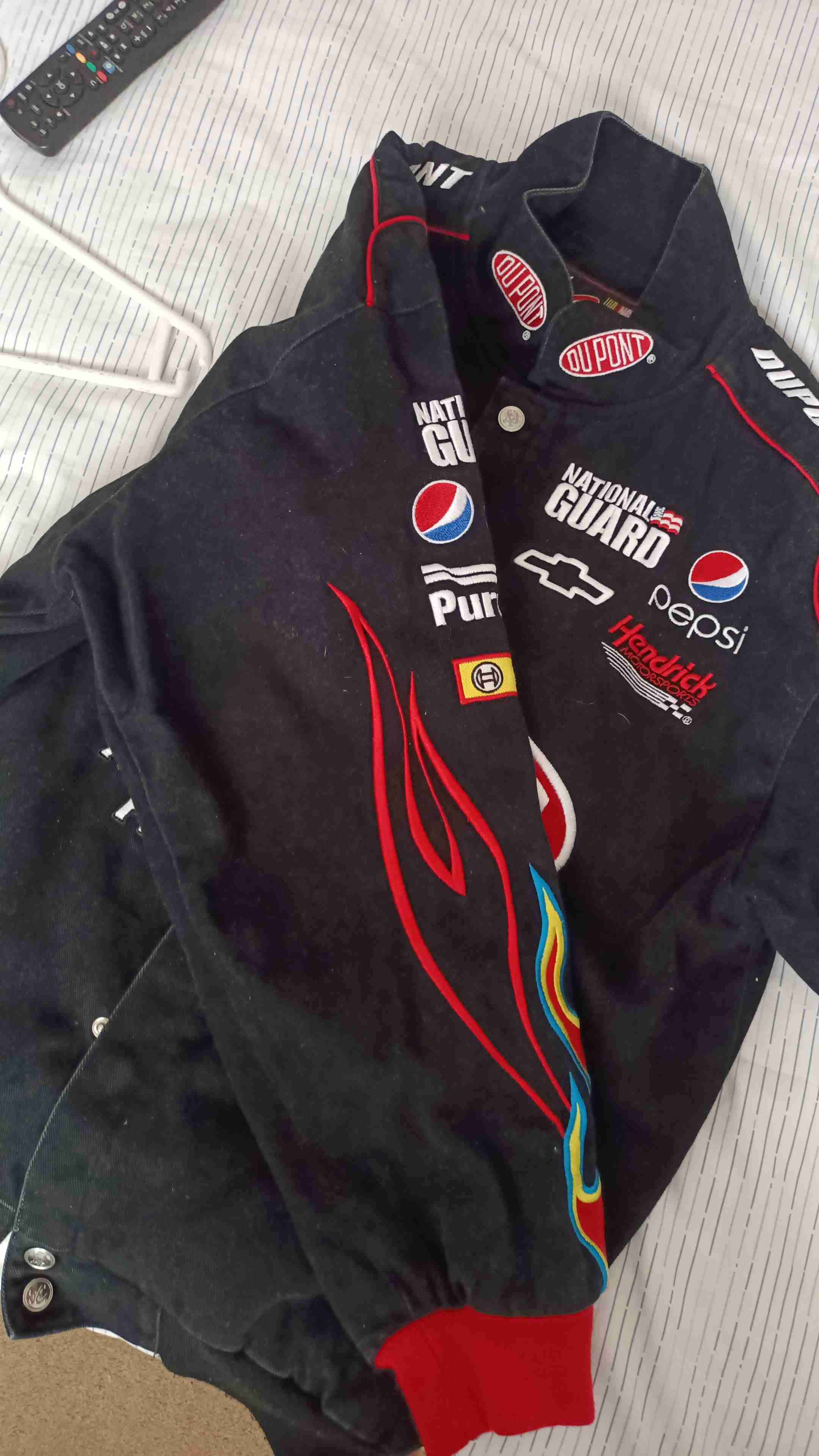 Chaqueta negra NASCAR DuPont - miniatura 2