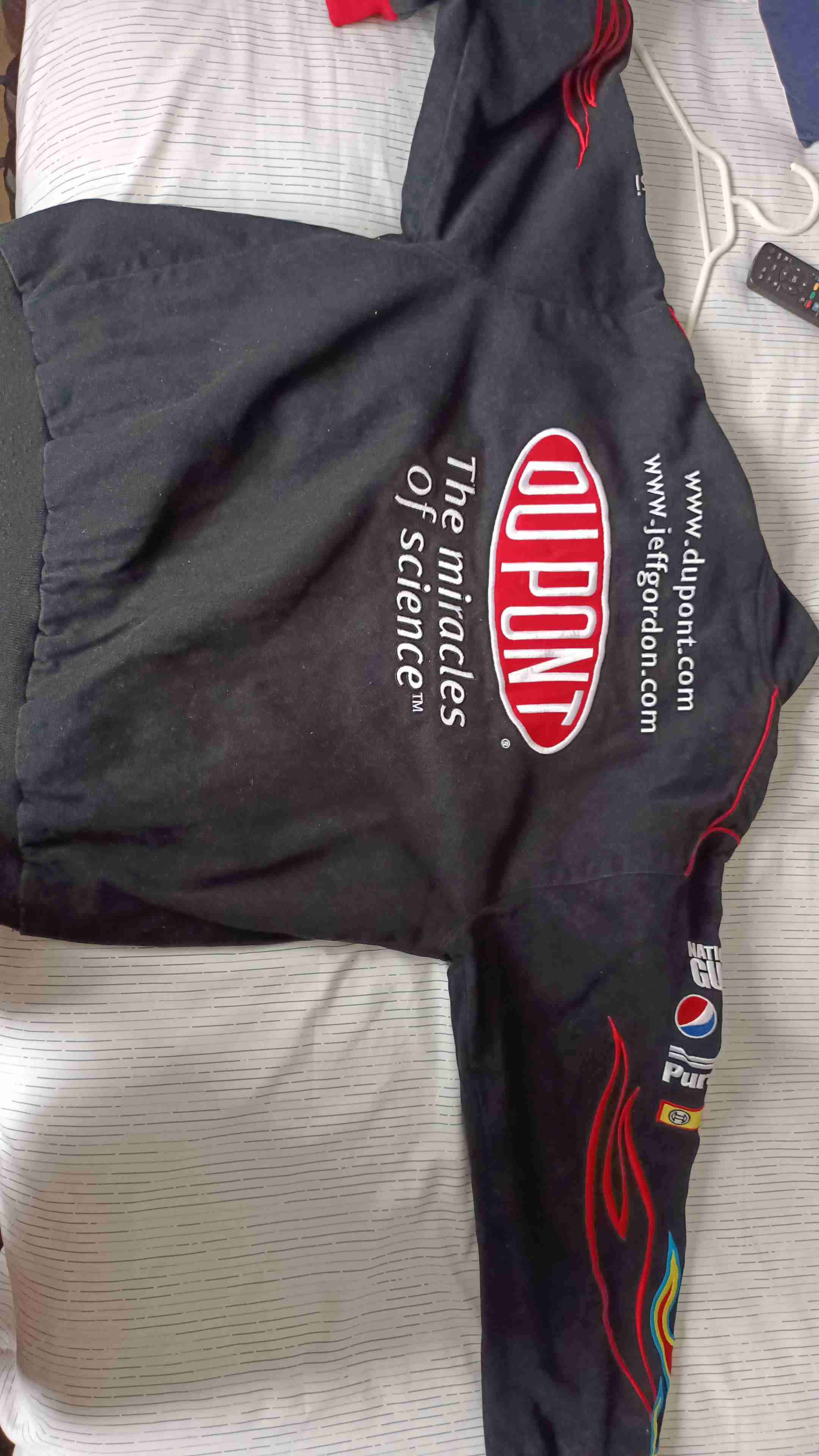 Chaqueta negra NASCAR DuPont - miniatura 5