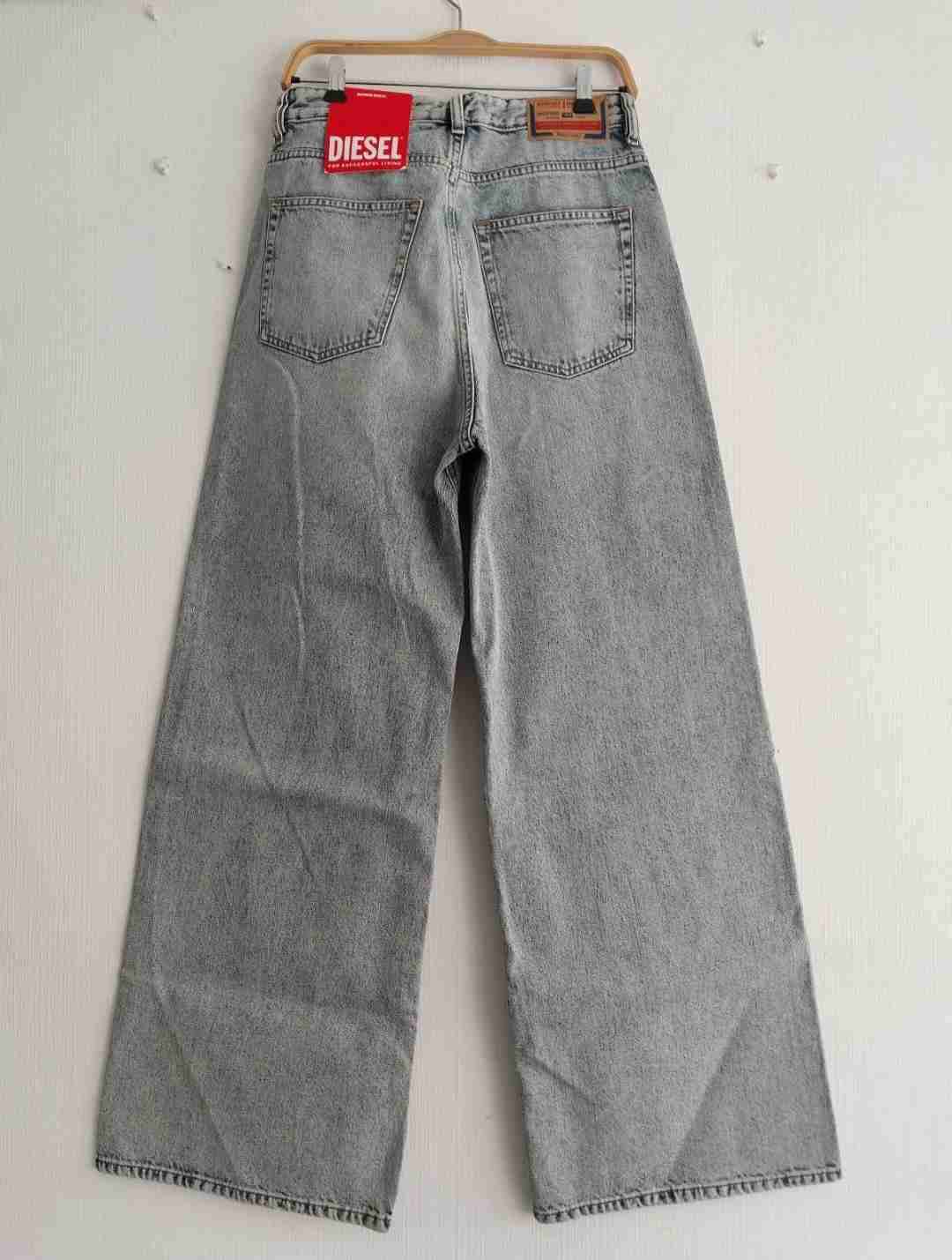 Jeans DIESEL nuevos - miniatura 2