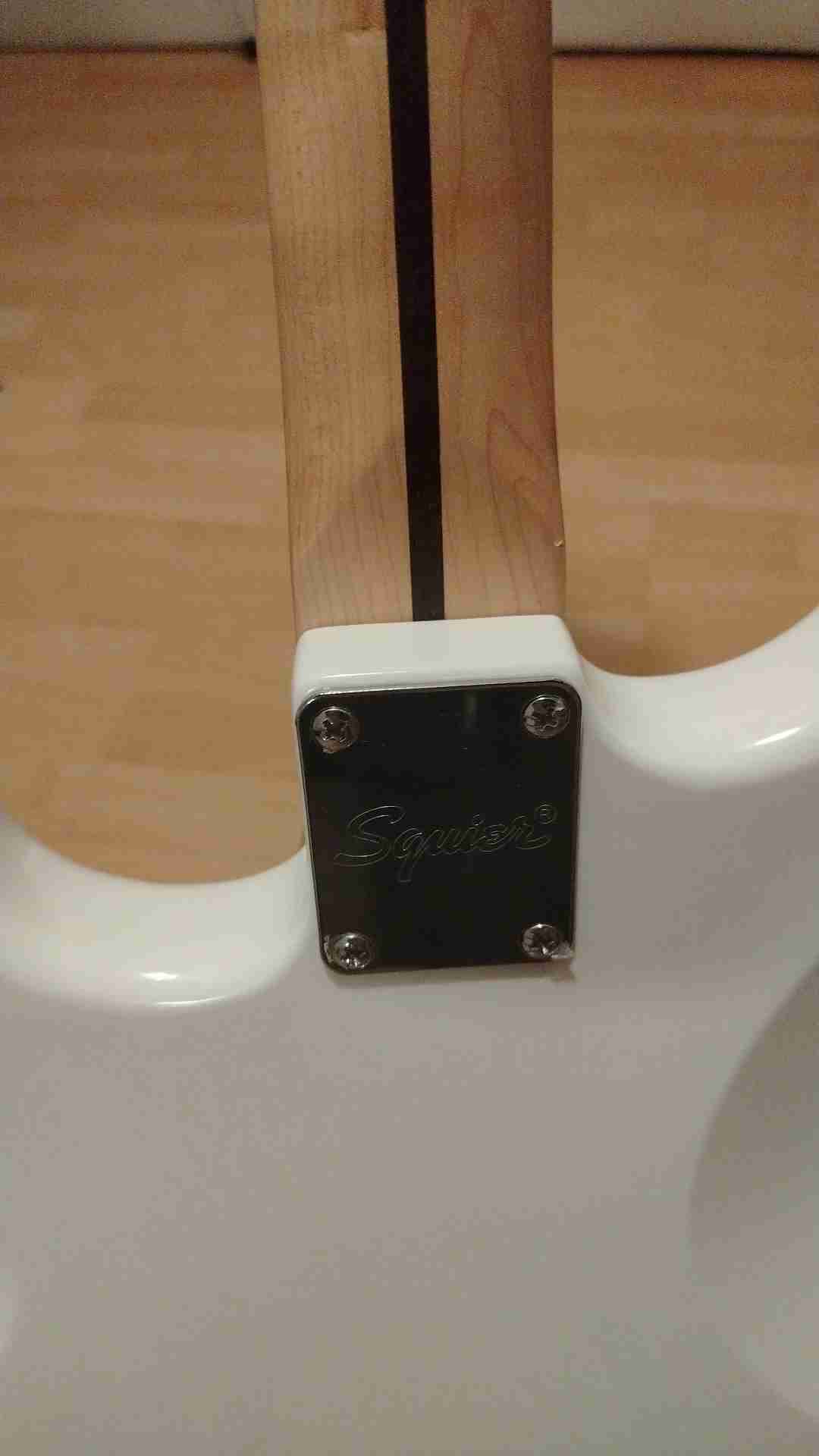 Guitarra eléctrica Squier Stratocaster Bullet - miniatura 5