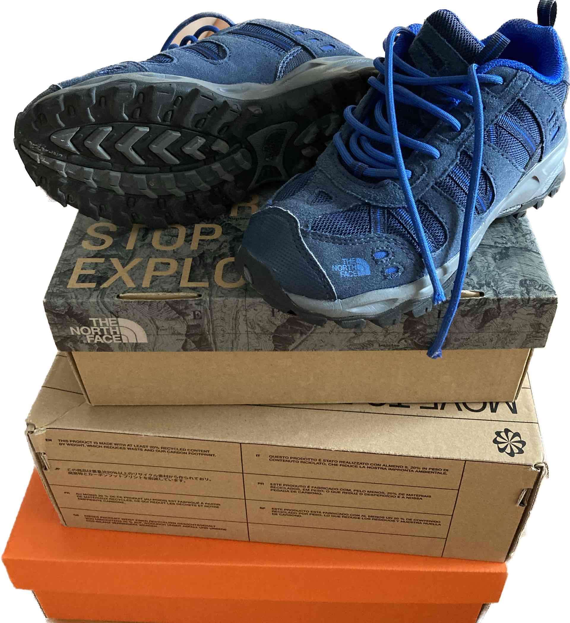 Zapatillas outdoor North Face azul