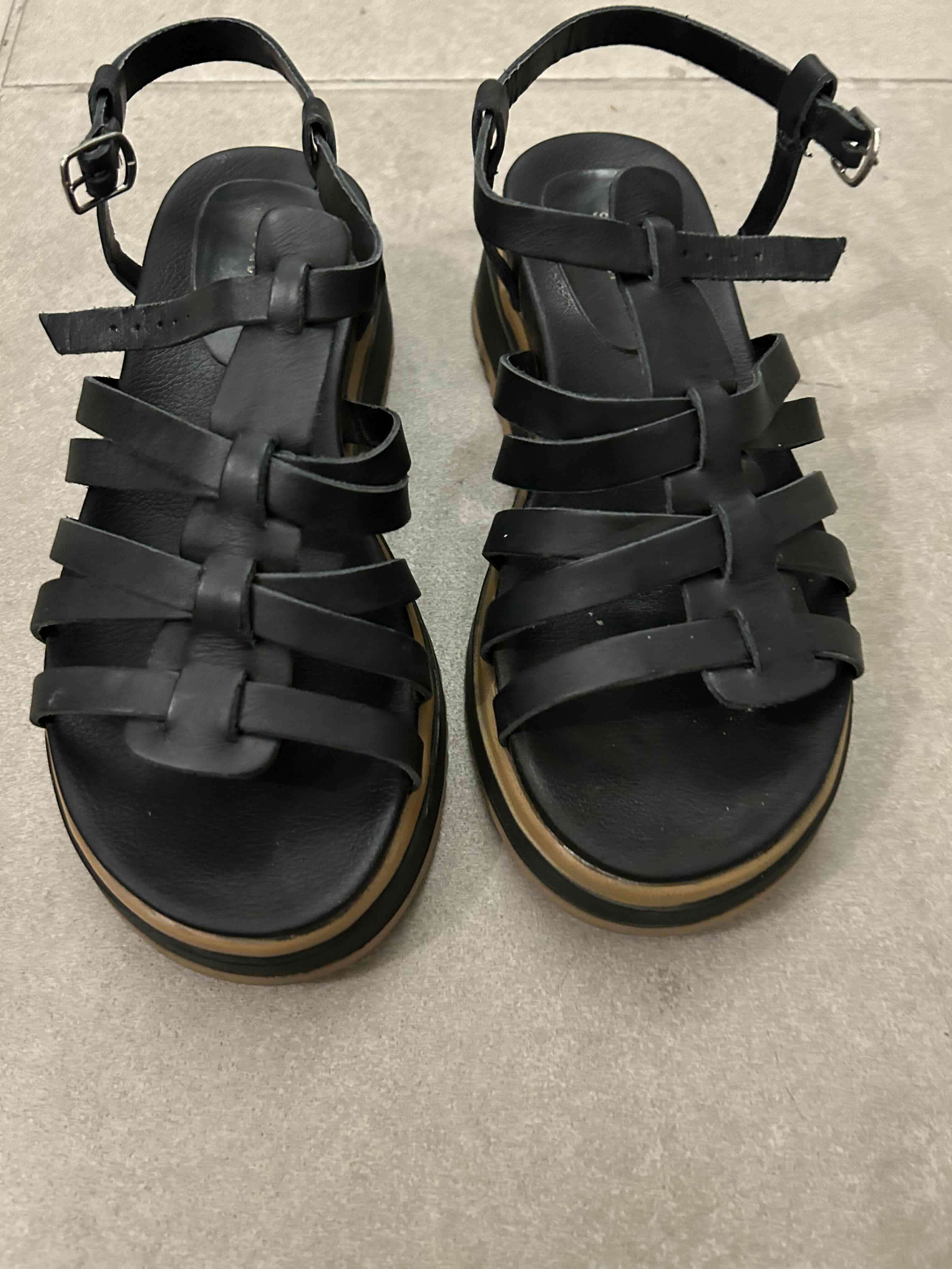 Sandalias negras de cuero - miniatura 3