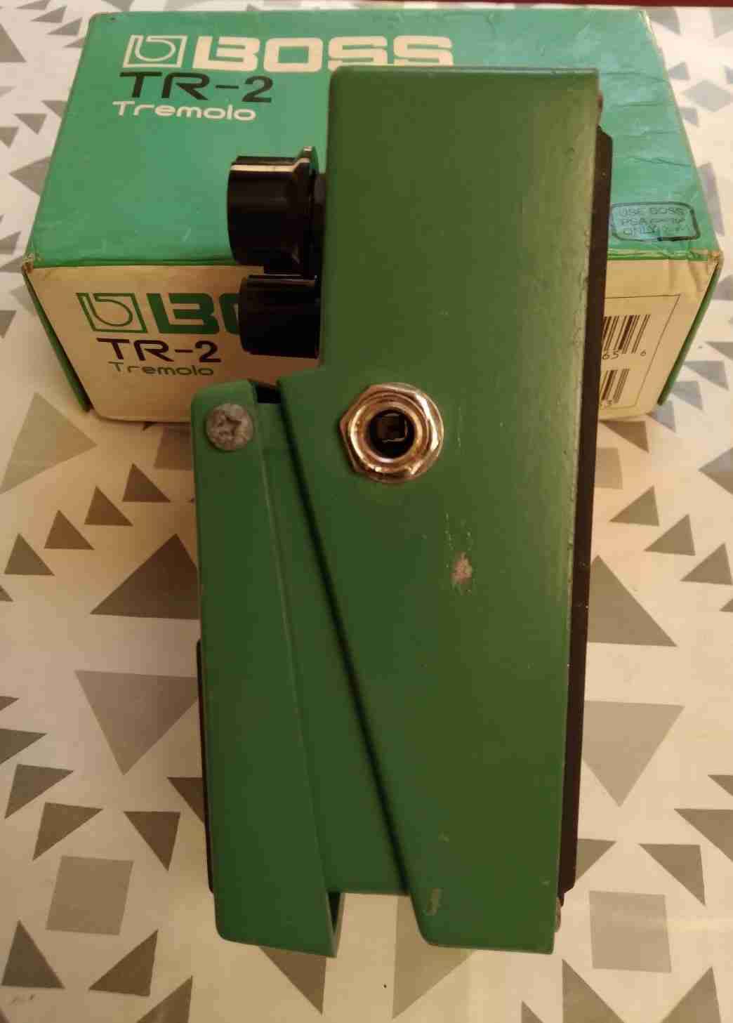 Pedal Boss TR-2 Tremolo - miniatura 3