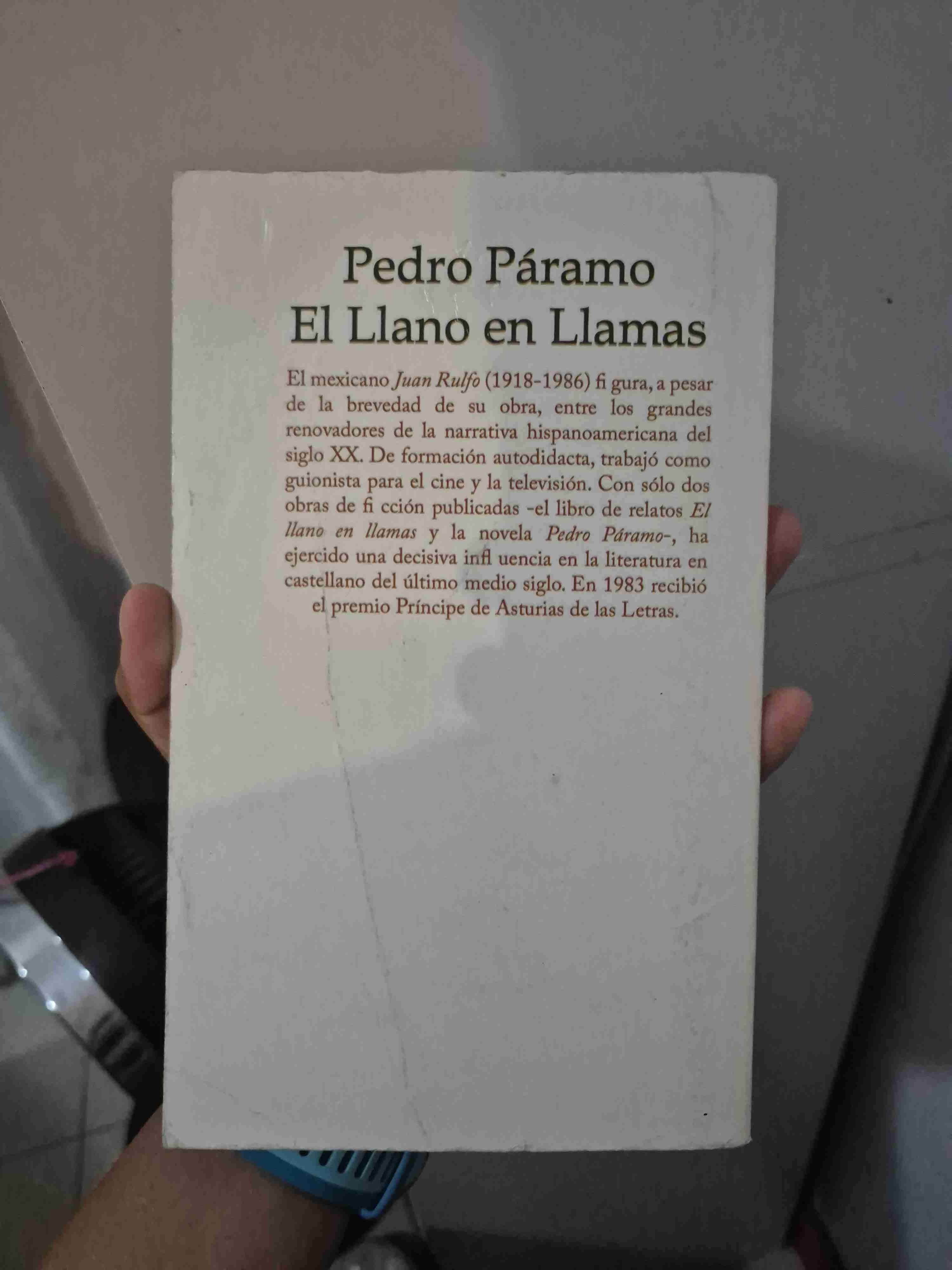 Libro 'Pedro Páramo' de Juan Rulfo - miniatura 2