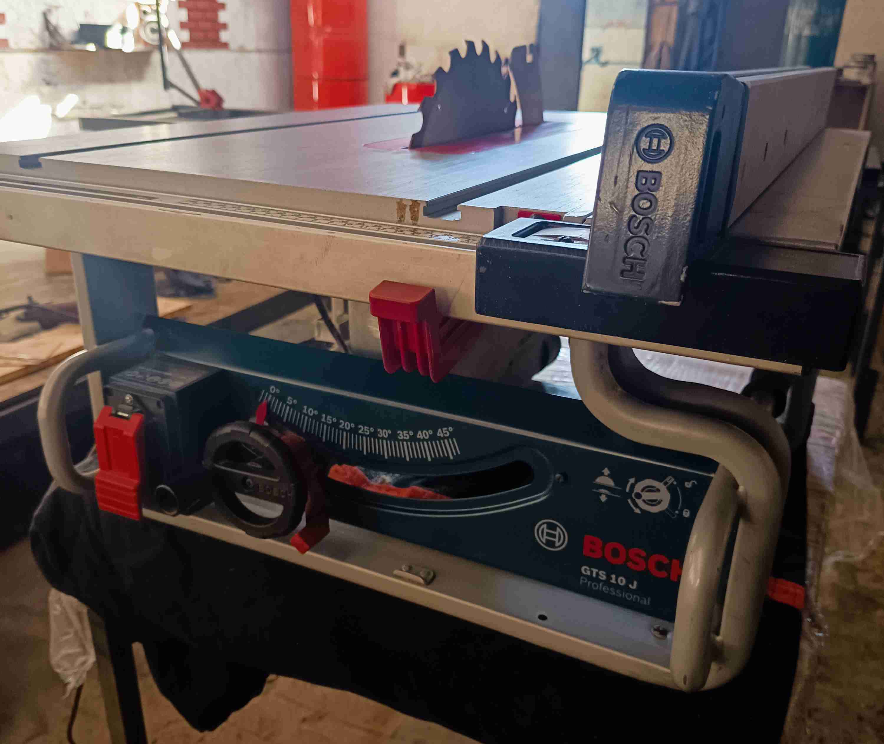 Sierra de mesa Bosch GTS 10 J