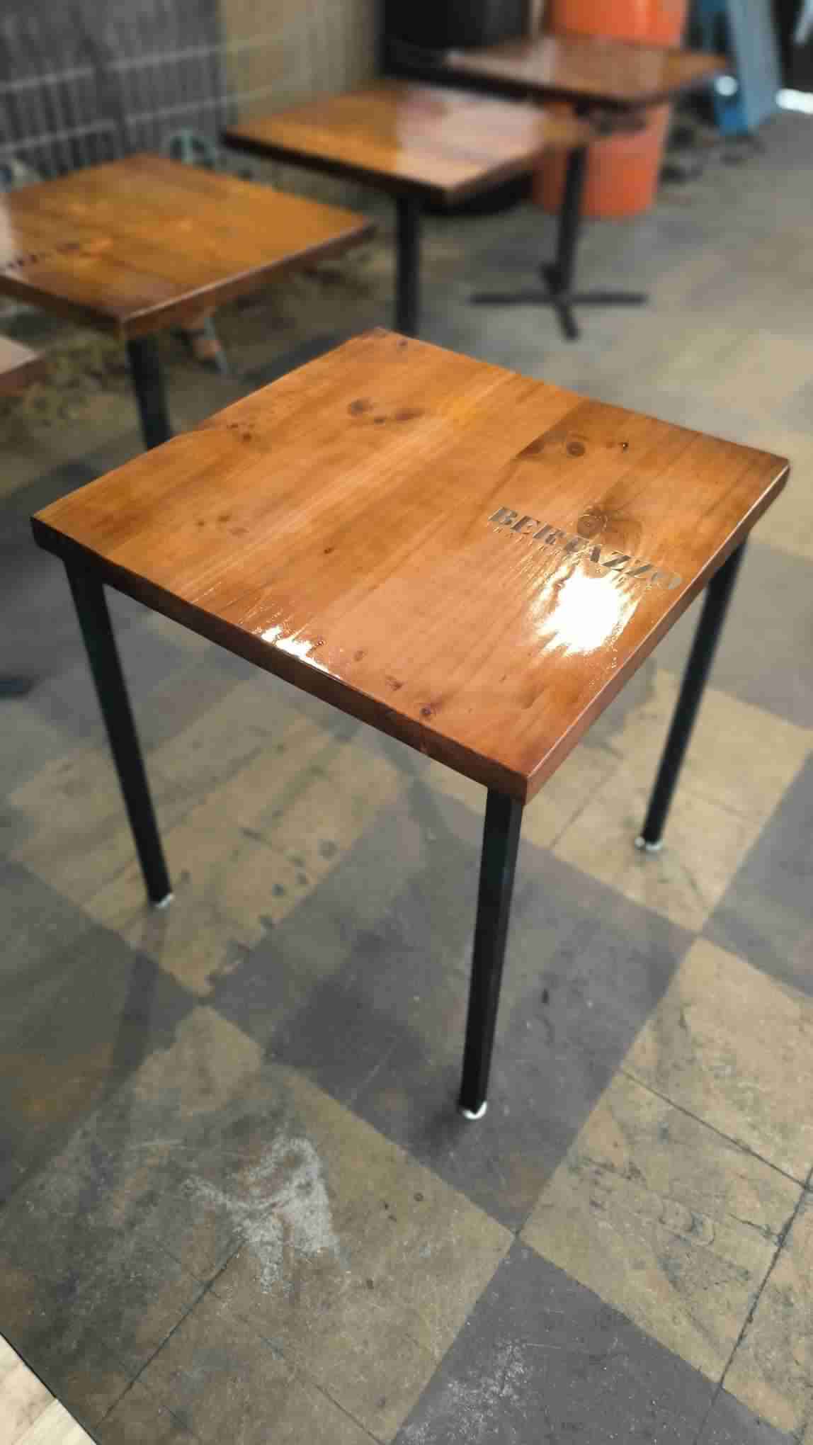 Mesas para restaurante y cafeteria - miniatura 5