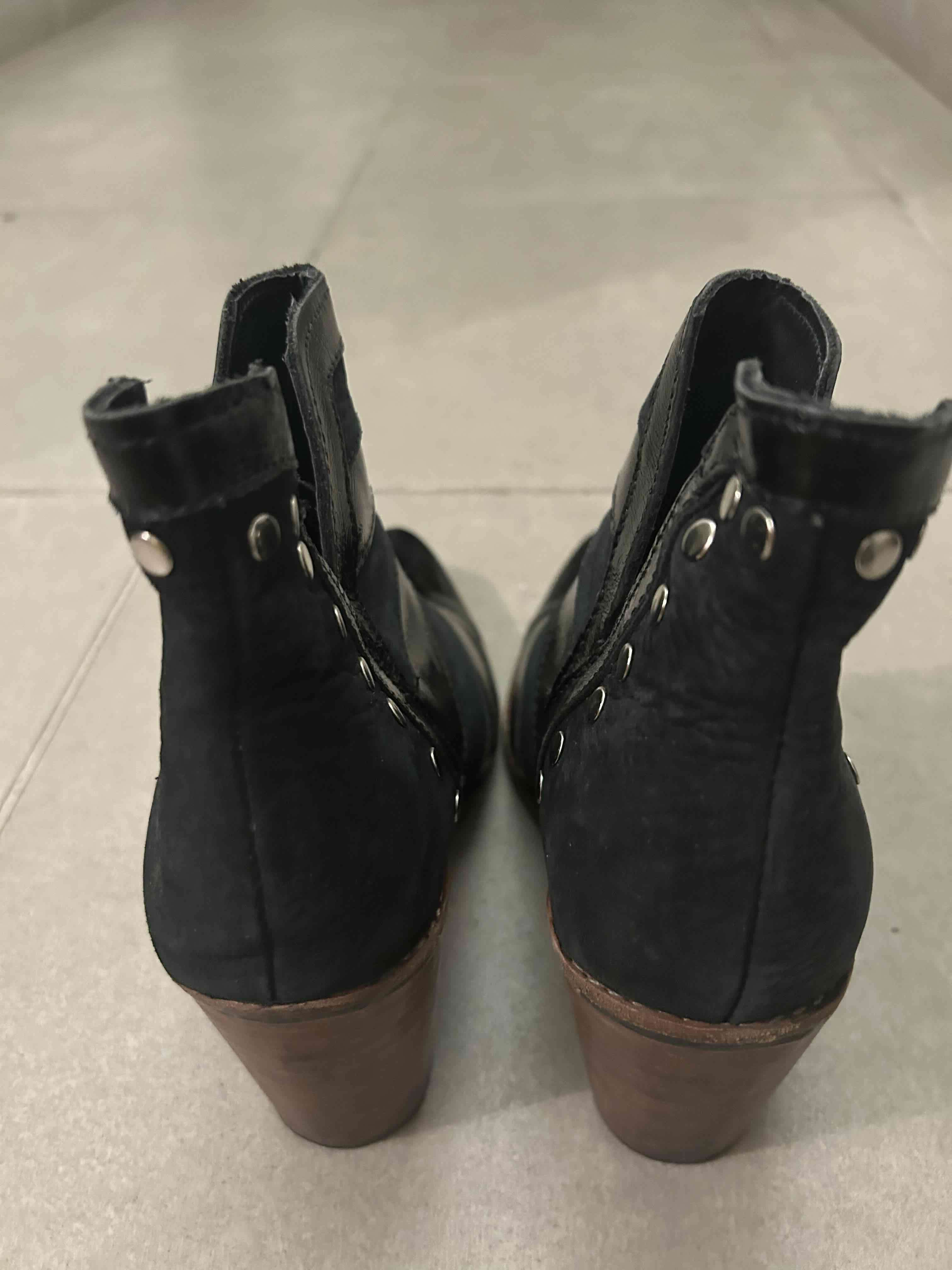 Botines negros de tacón alto - miniatura 4