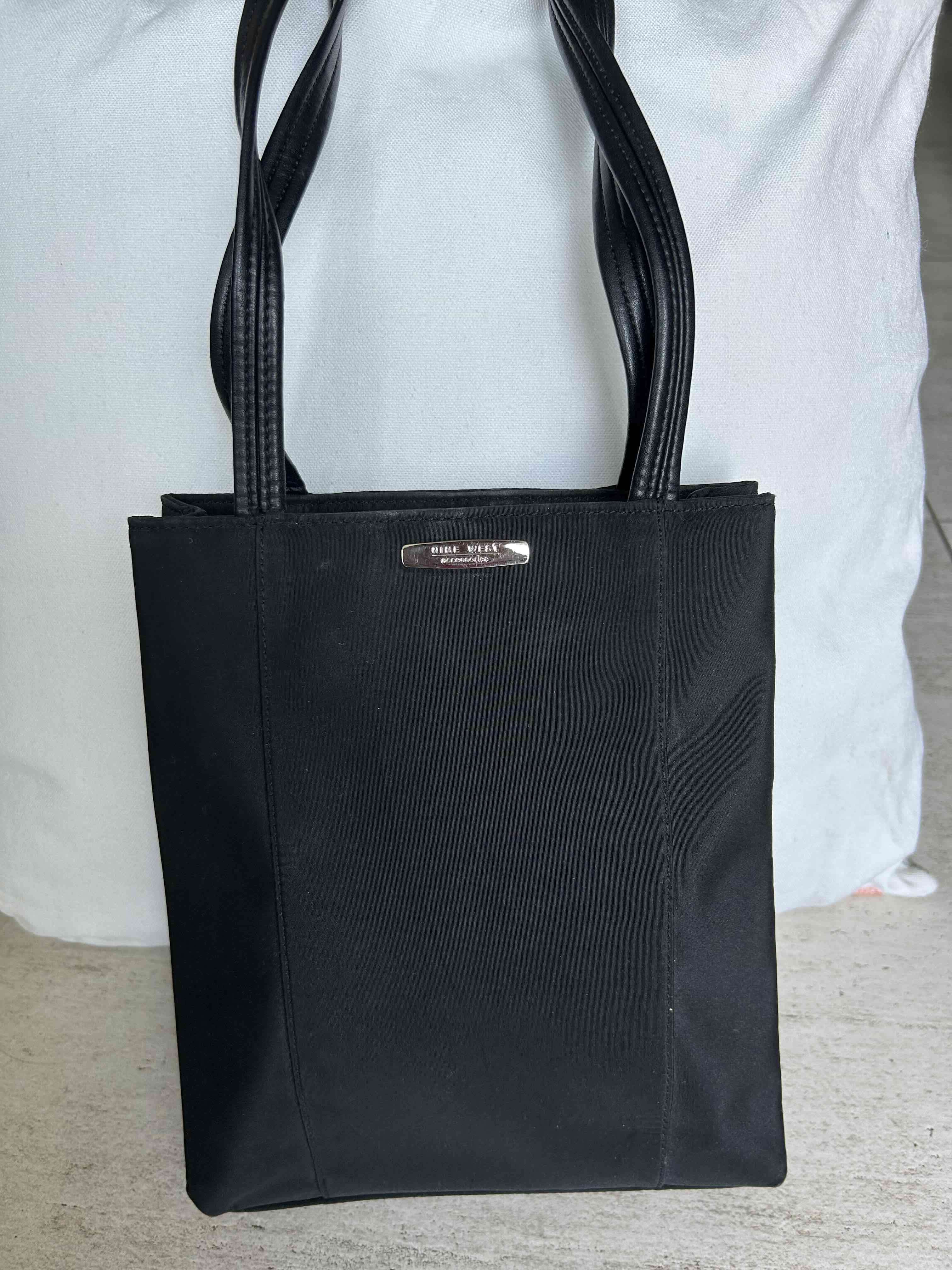 Bolso negro elegante