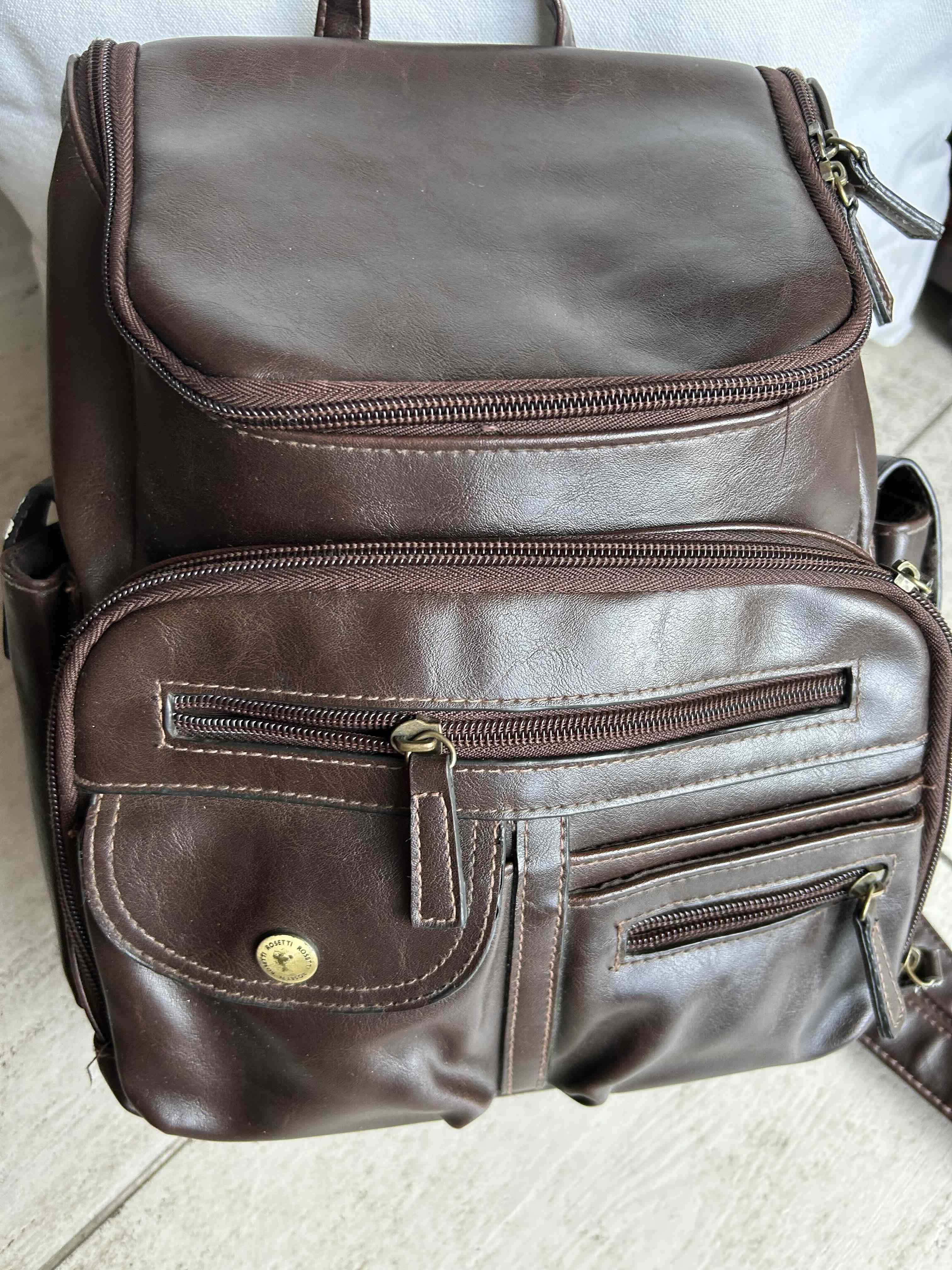 Mochila de cuero café