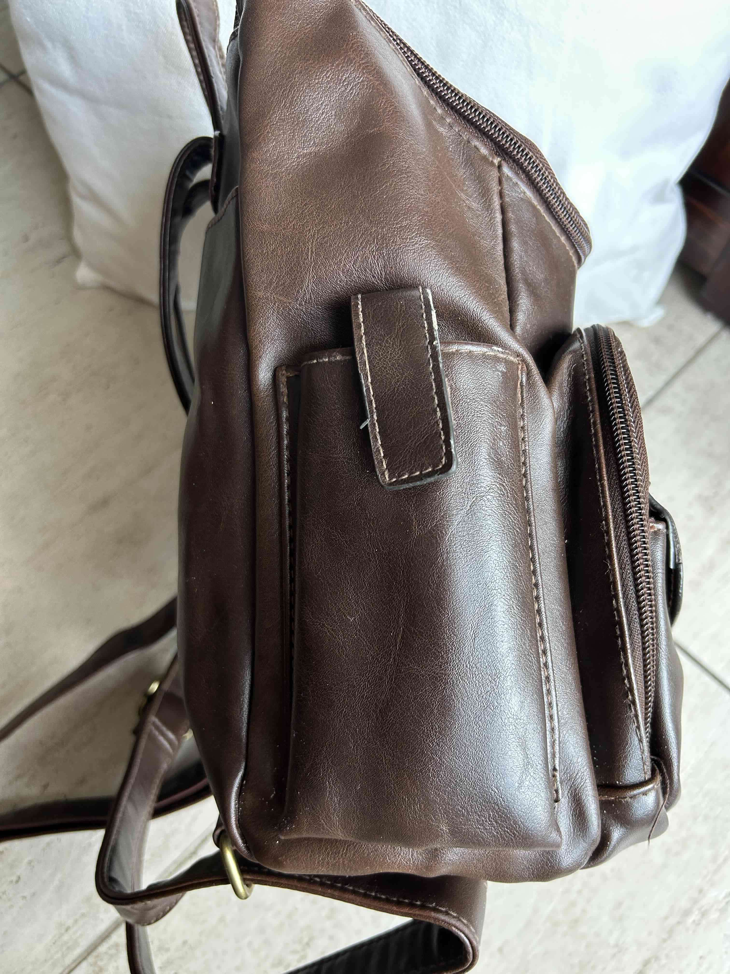 Mochila de cuero café - miniatura 4