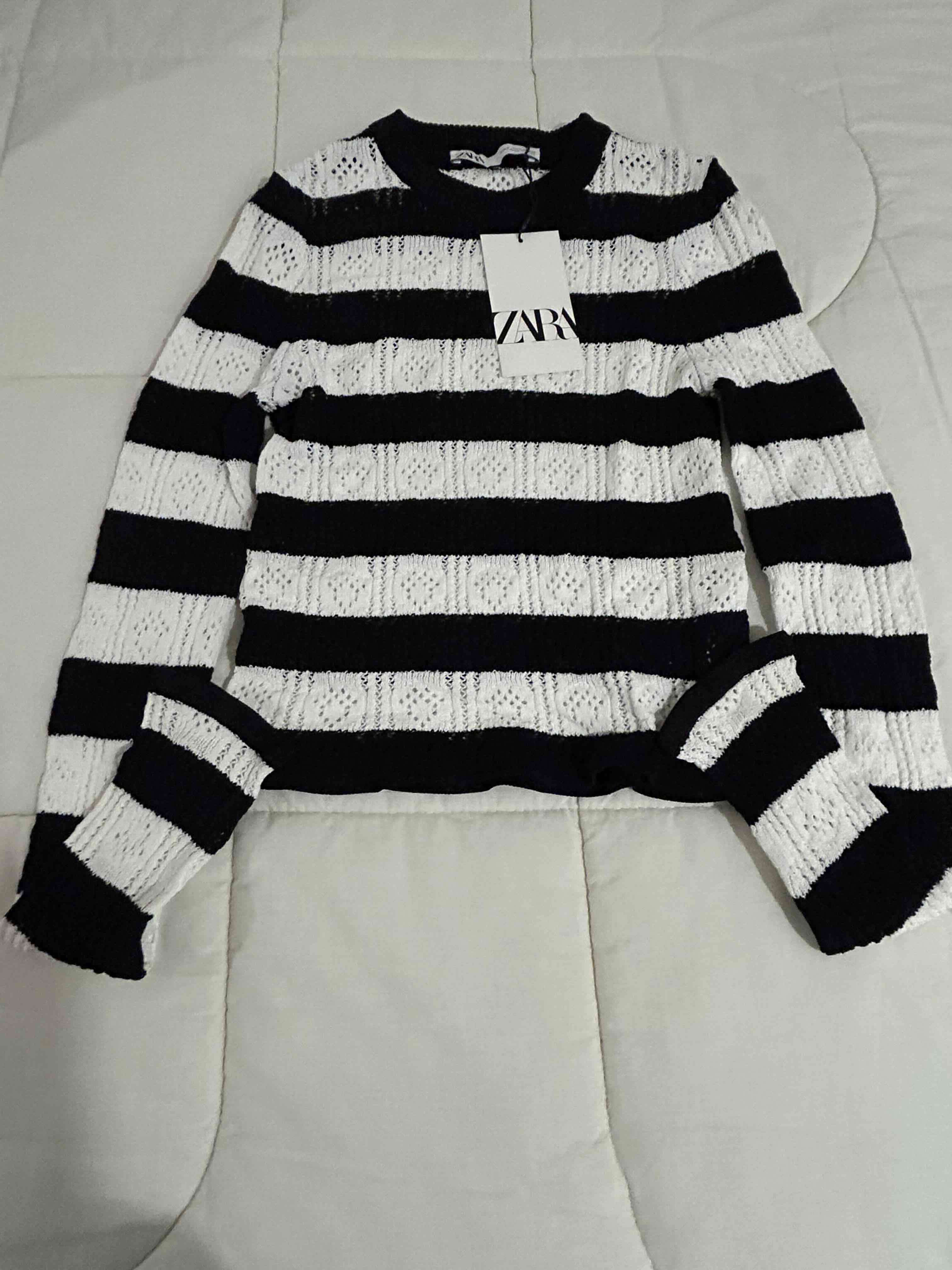 Suéter a rayas blanco y negro Zara
