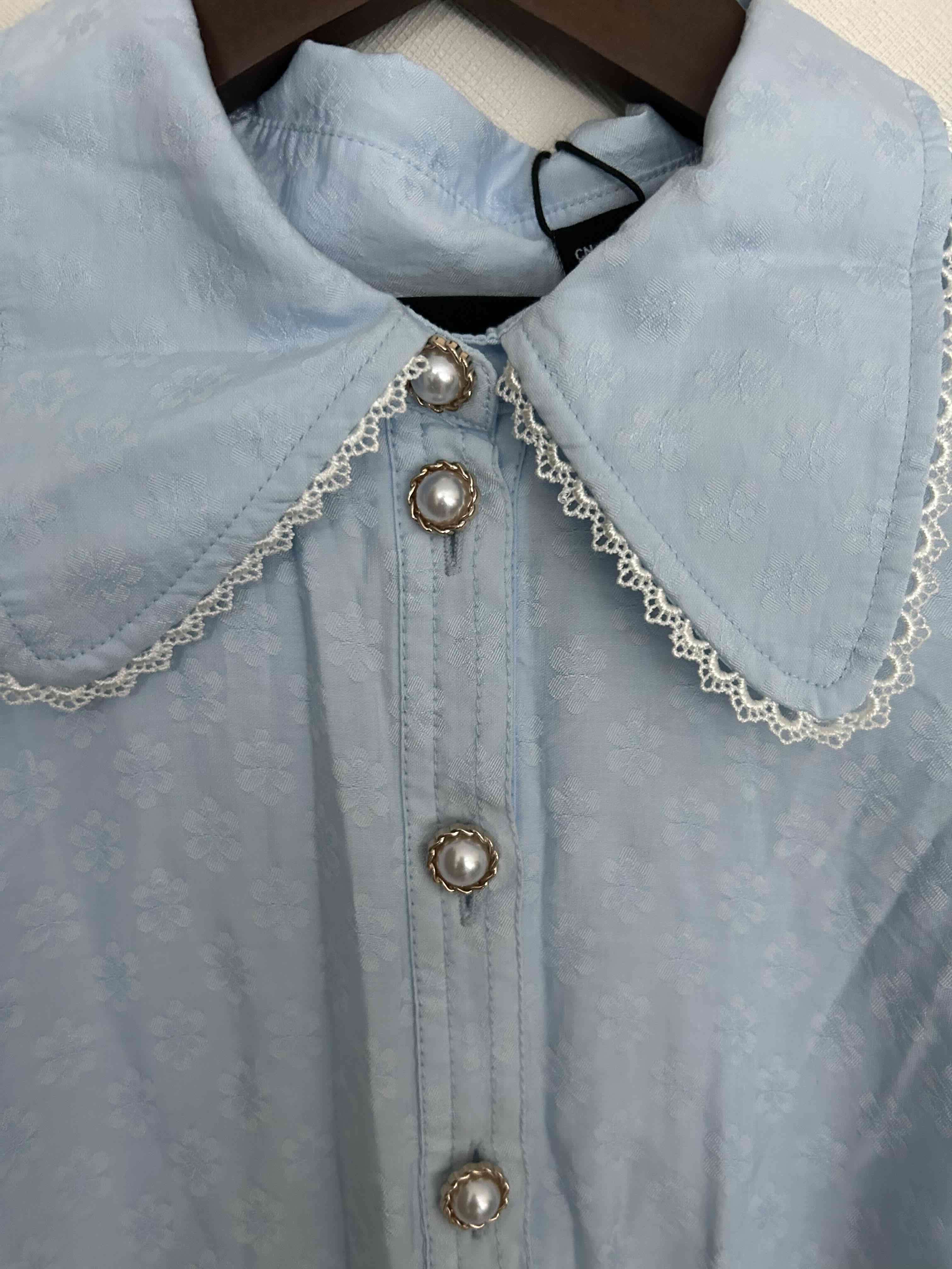 Vestido celeste con encaje - miniatura 3
