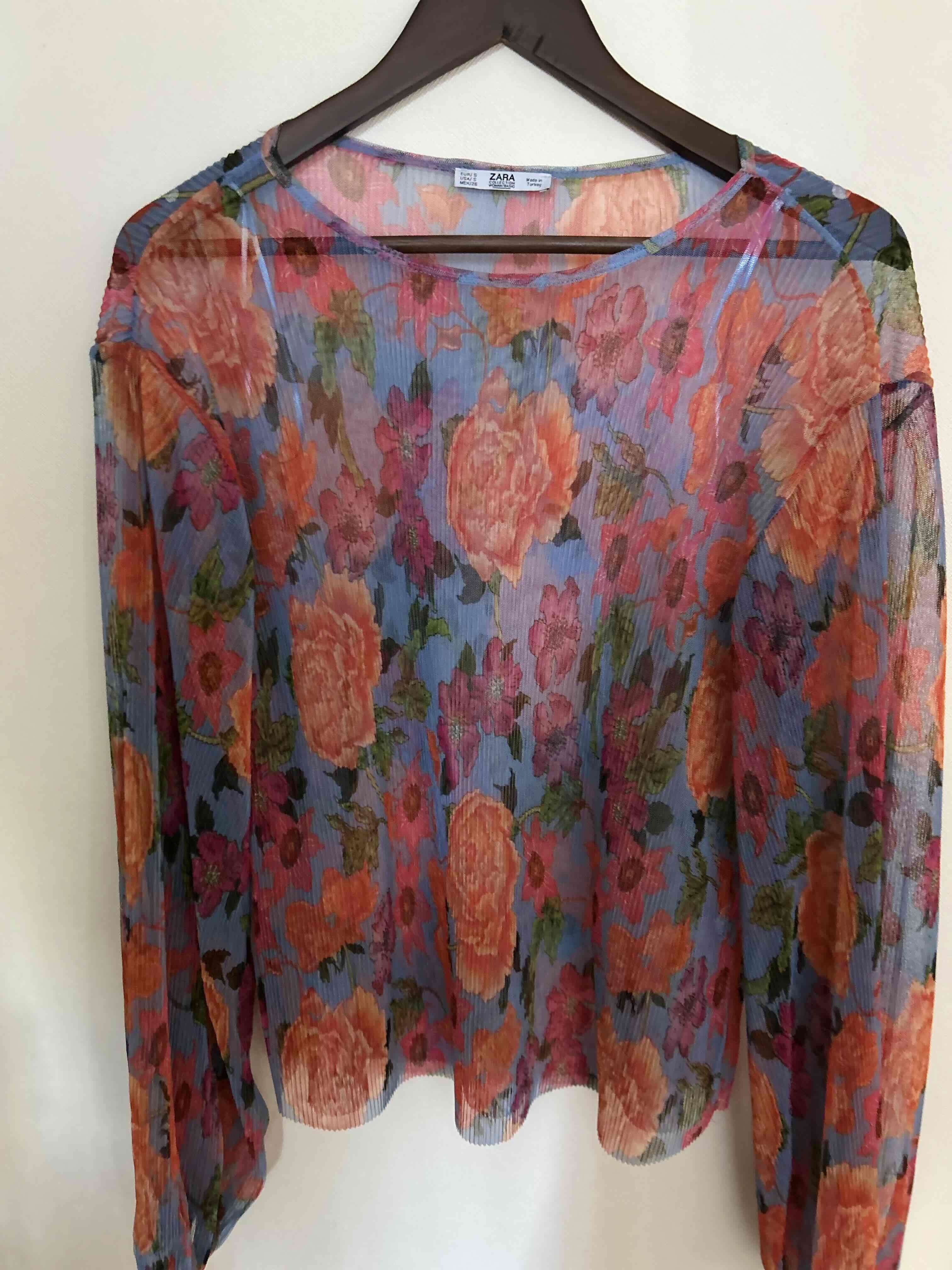 Blusa floral transparente Zara - miniatura 2