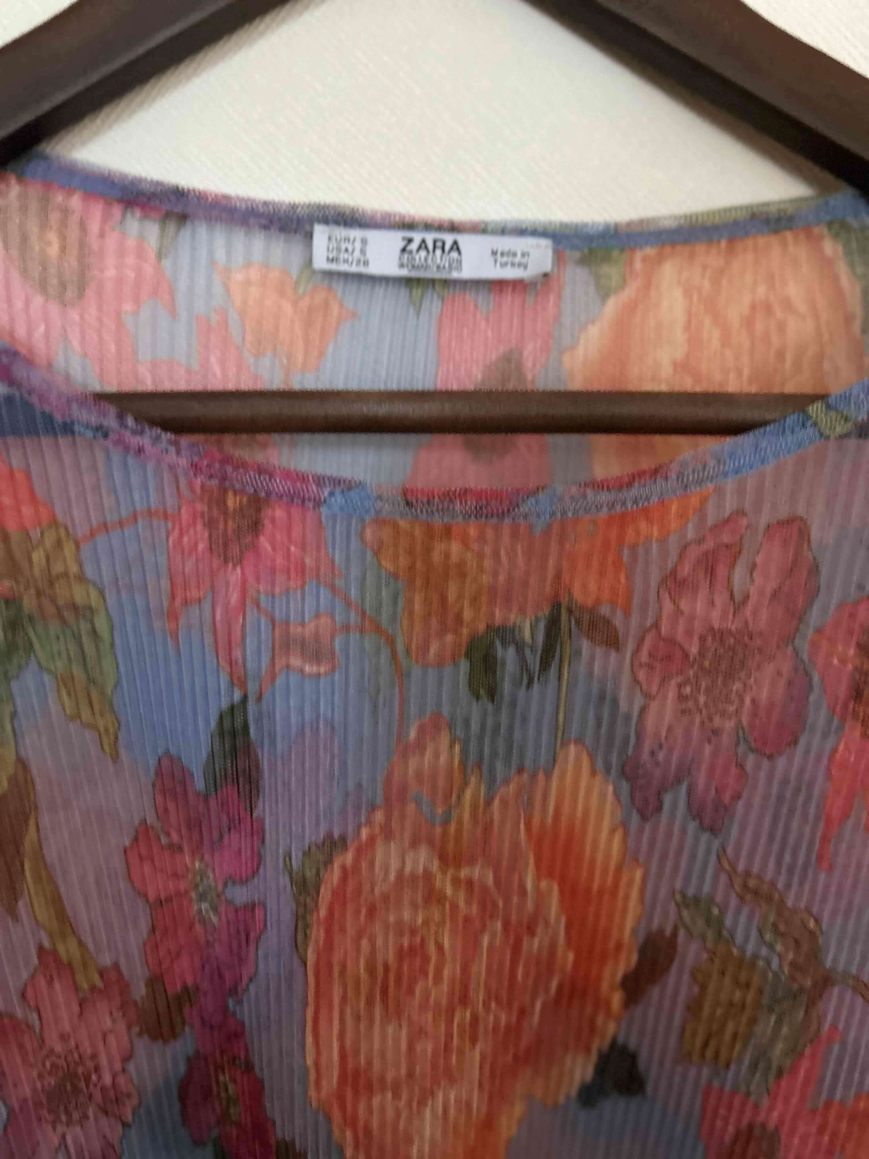 Blusa floral transparente Zara - miniatura 3