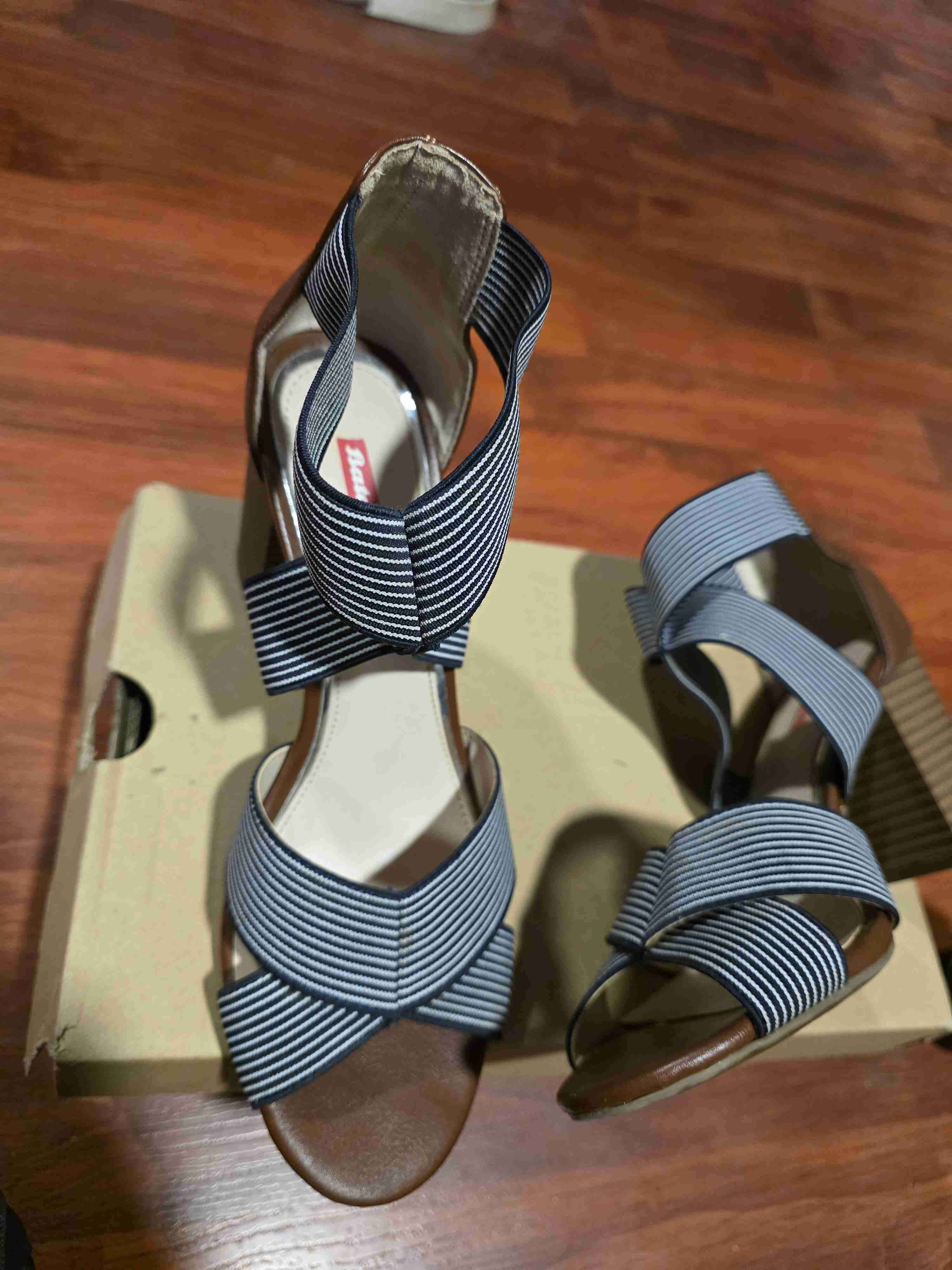 Bata de tacón marrones - miniatura 2