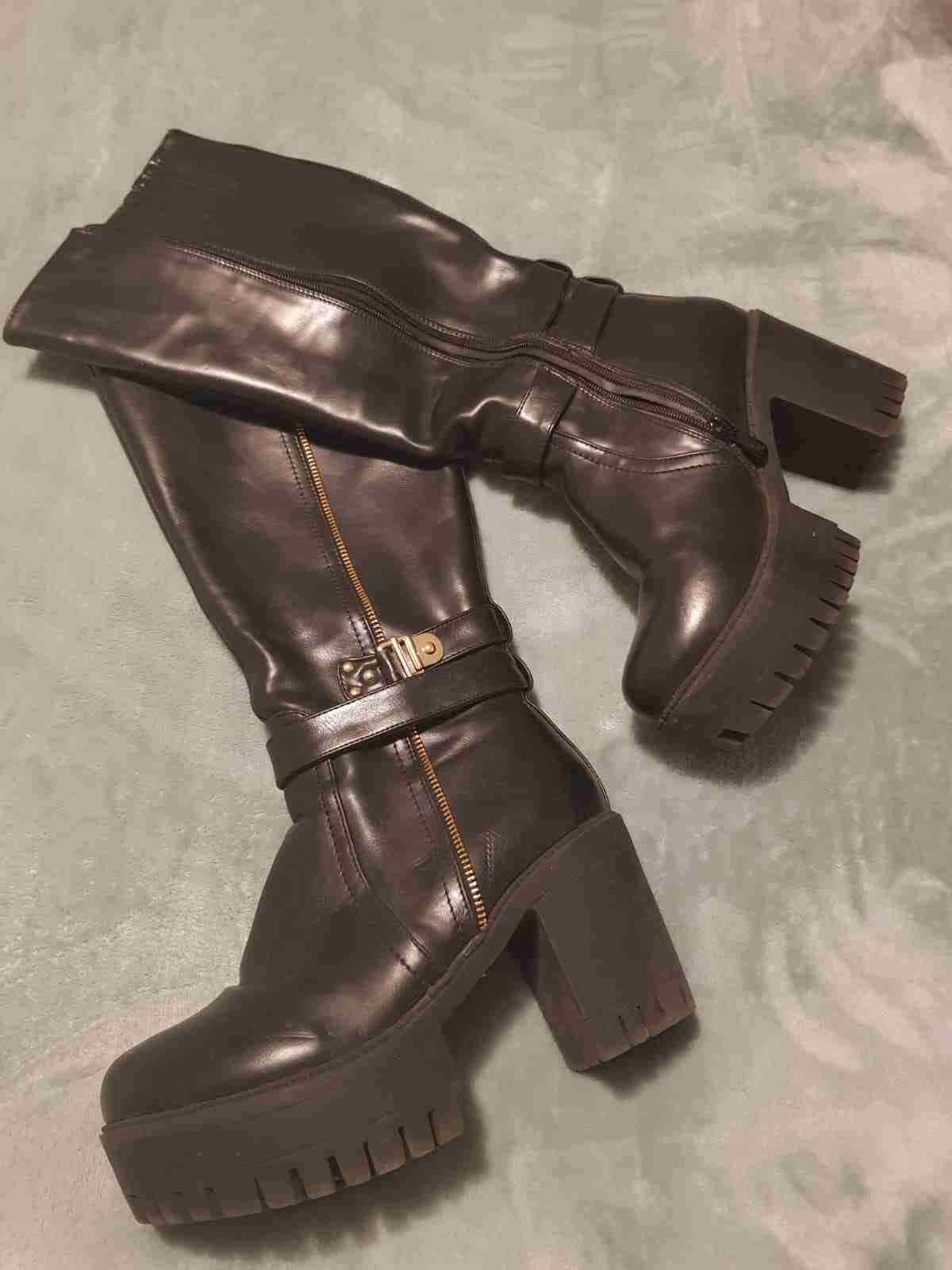 Botas negras - miniatura 2