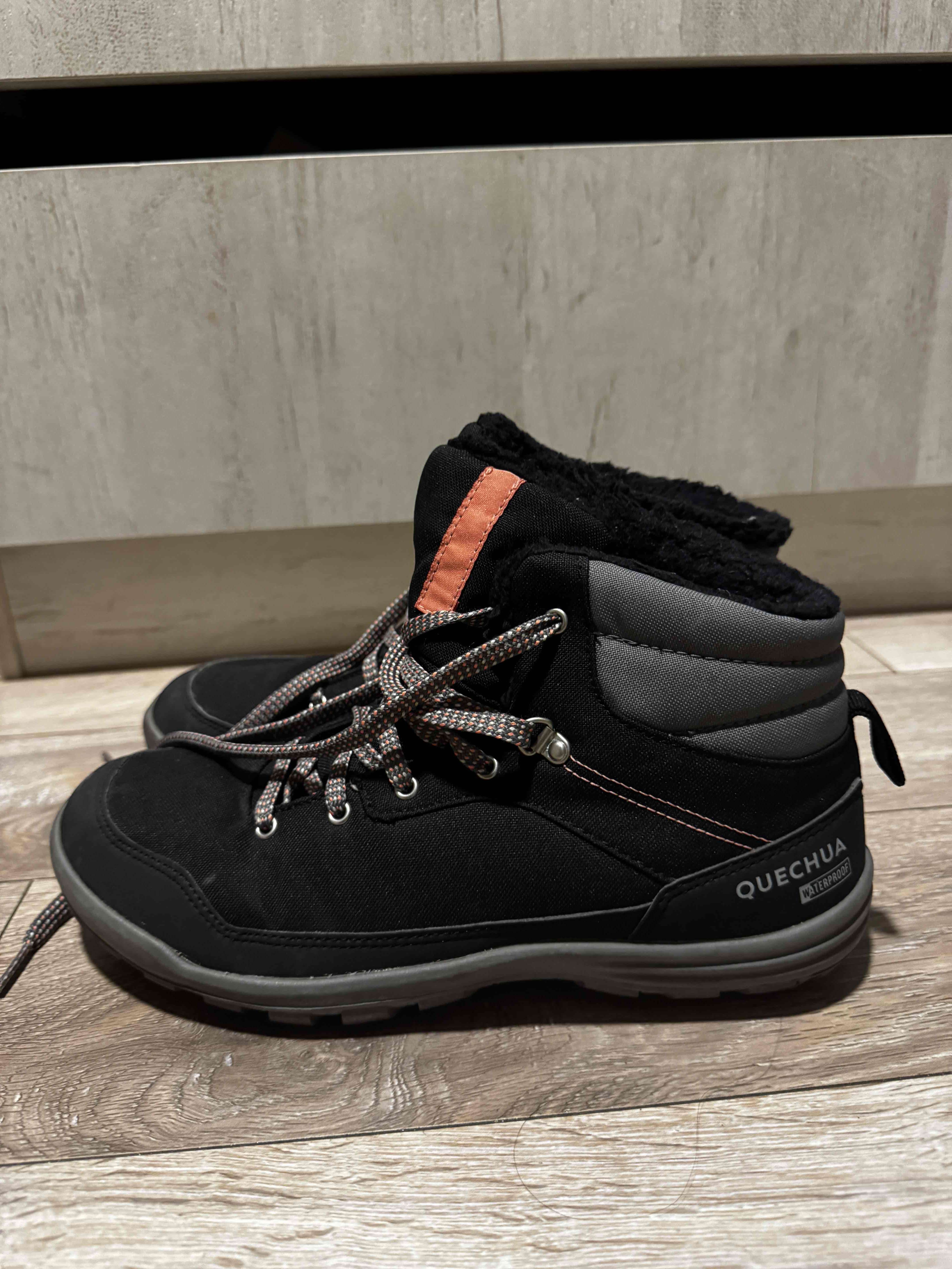 Botas negras Quechua impermeables