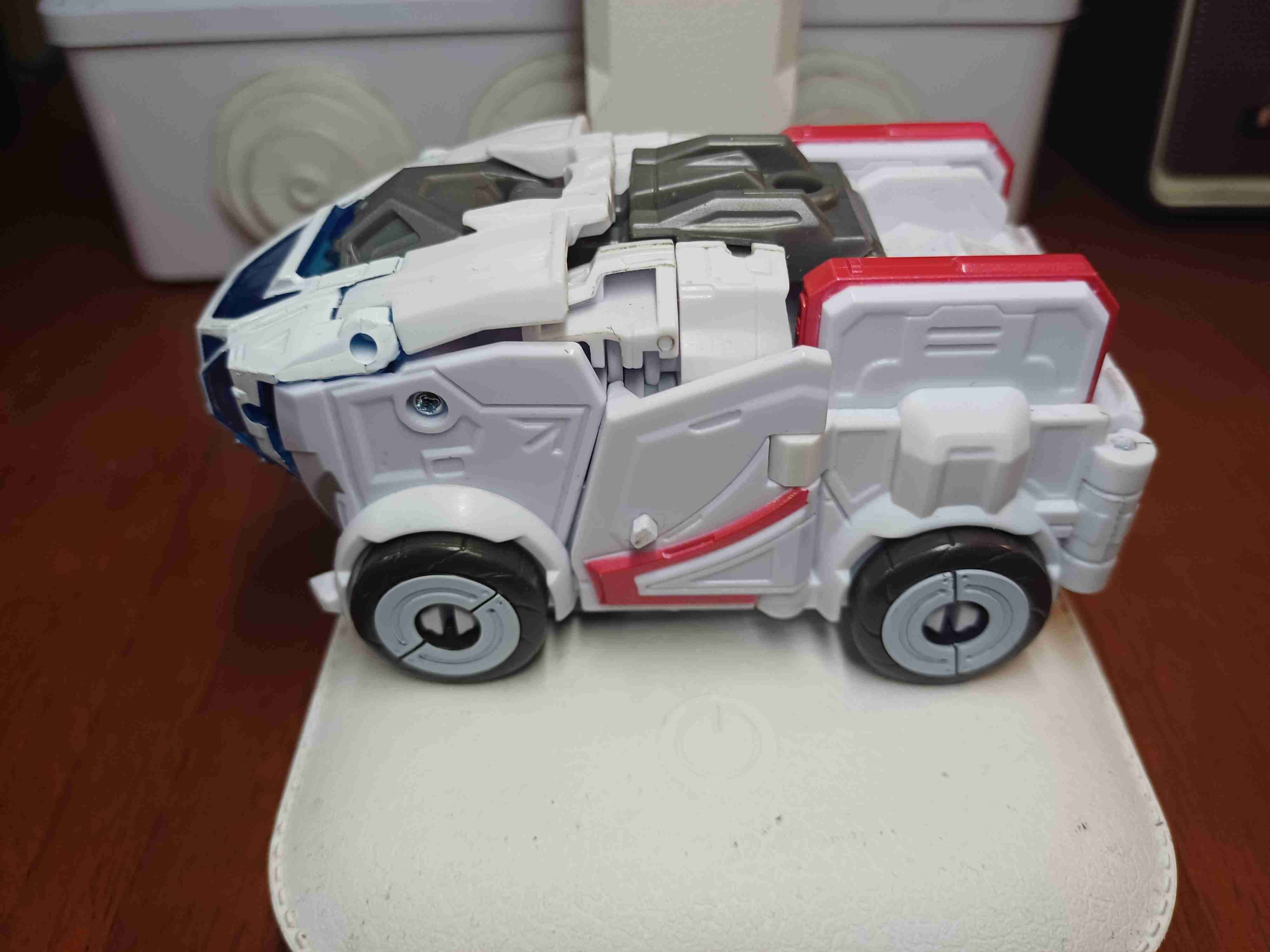 Transformers SS82 Ratchet - miniatura 5