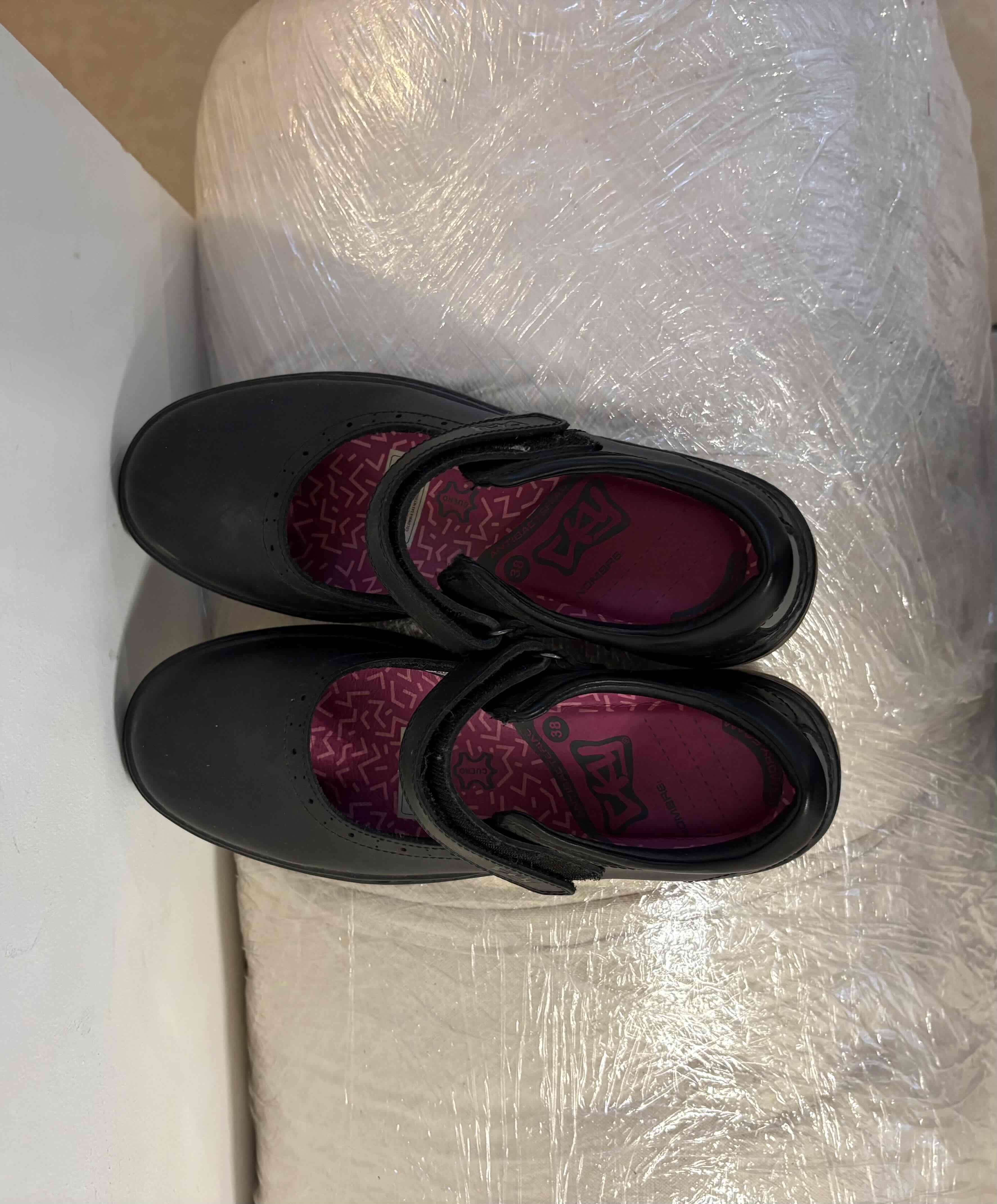 Zapatos escolares negros con velcro - miniatura 4