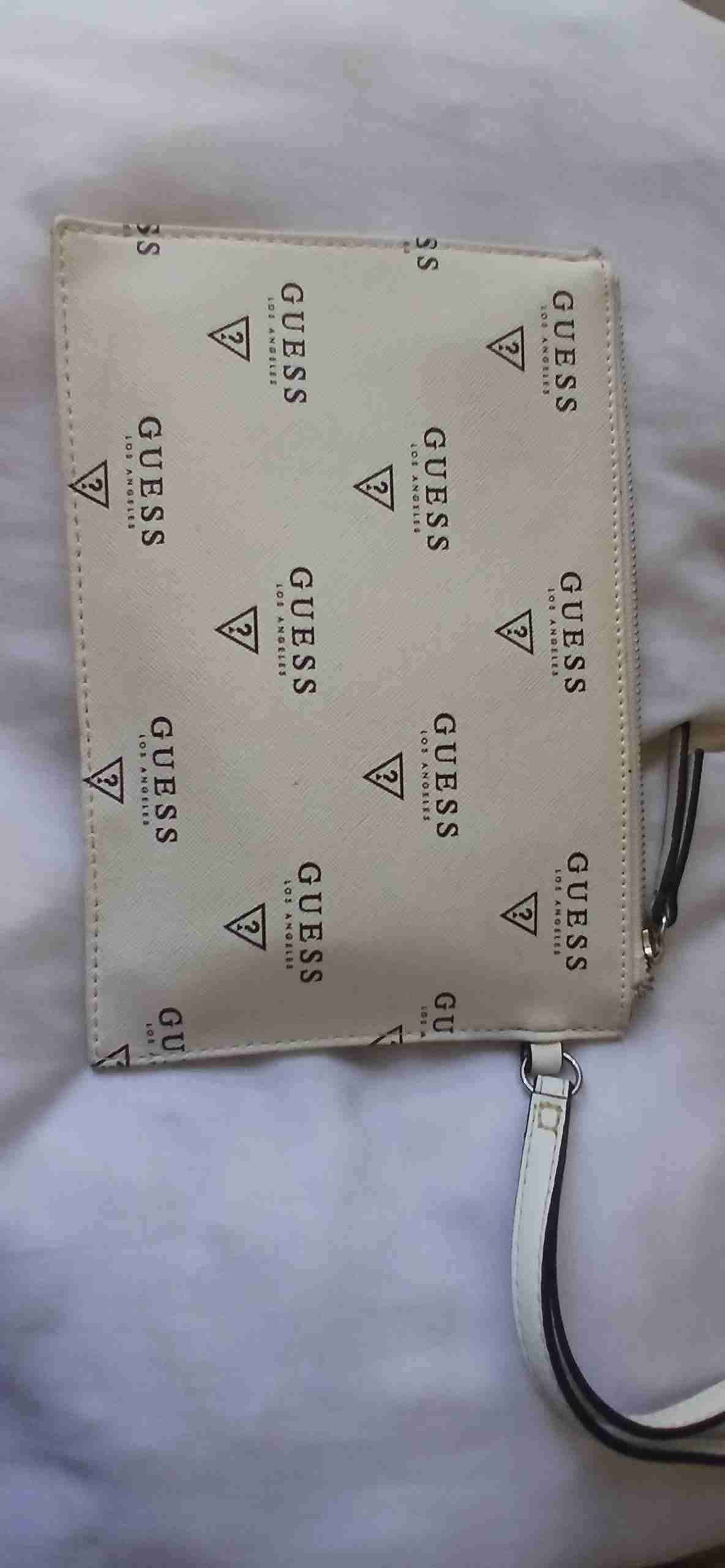 Bolso clutch Guess blanco