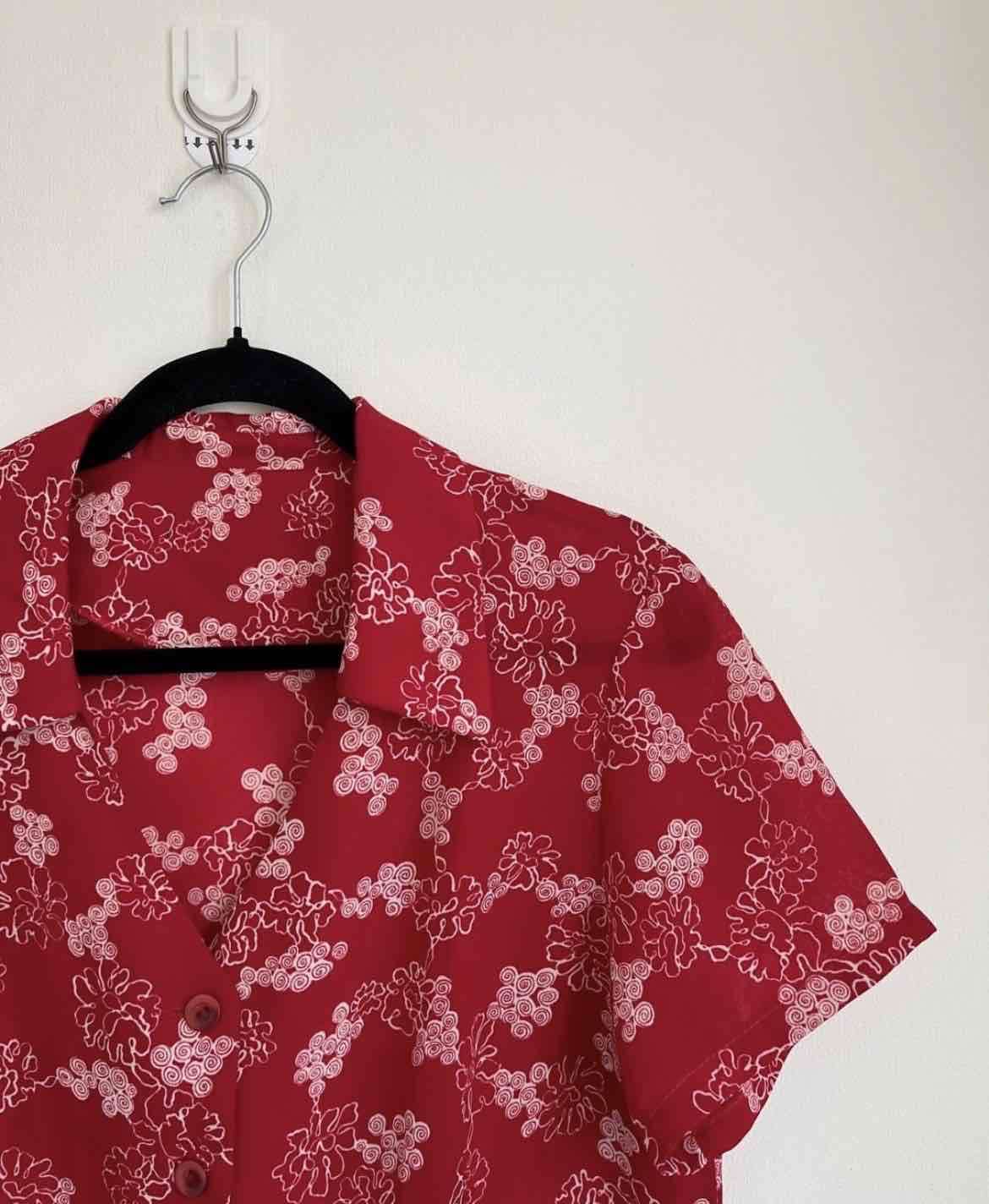 Camisa roja estampada floral - miniatura 2