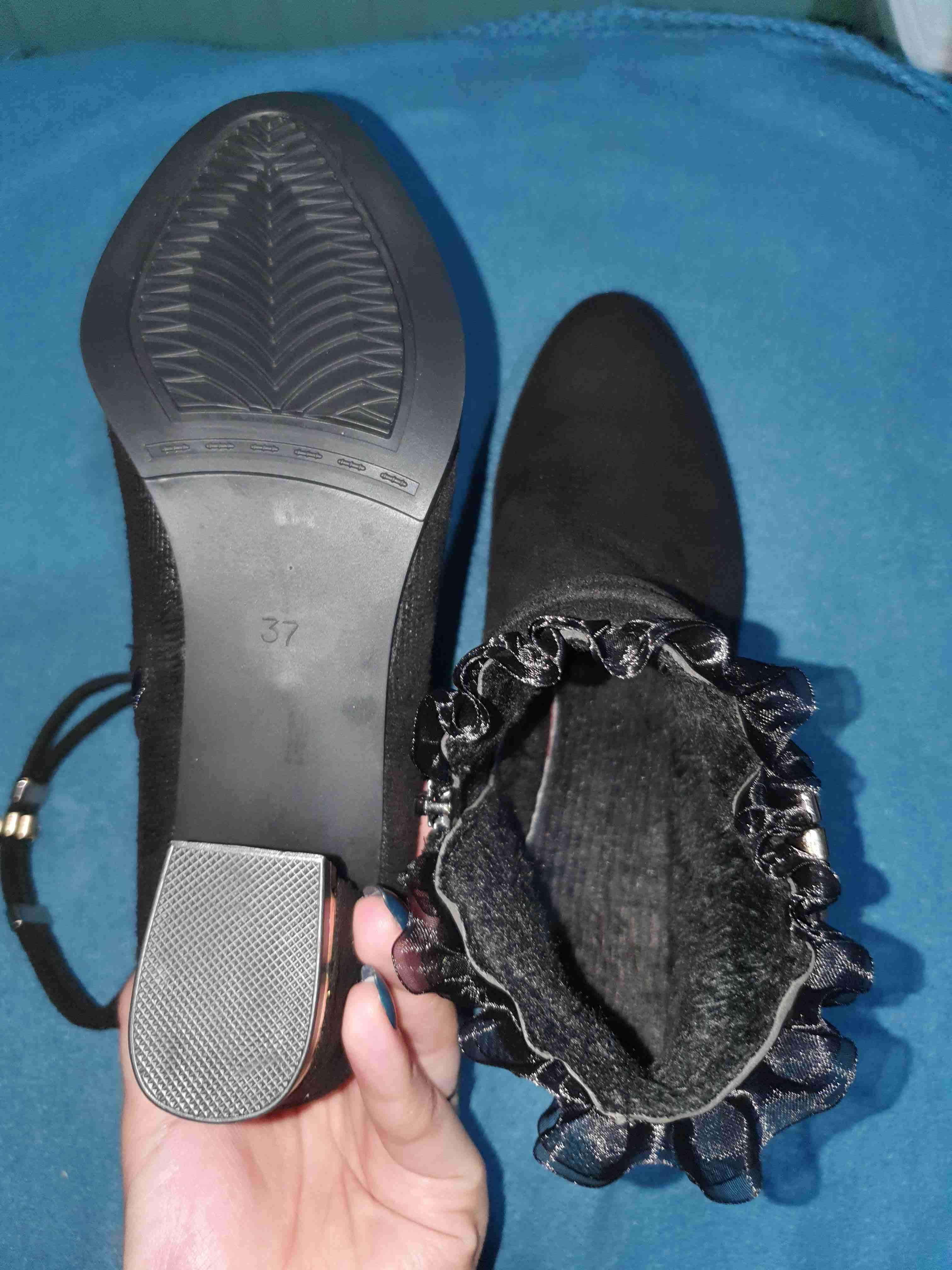 Botines Negros Descripción - miniatura 2