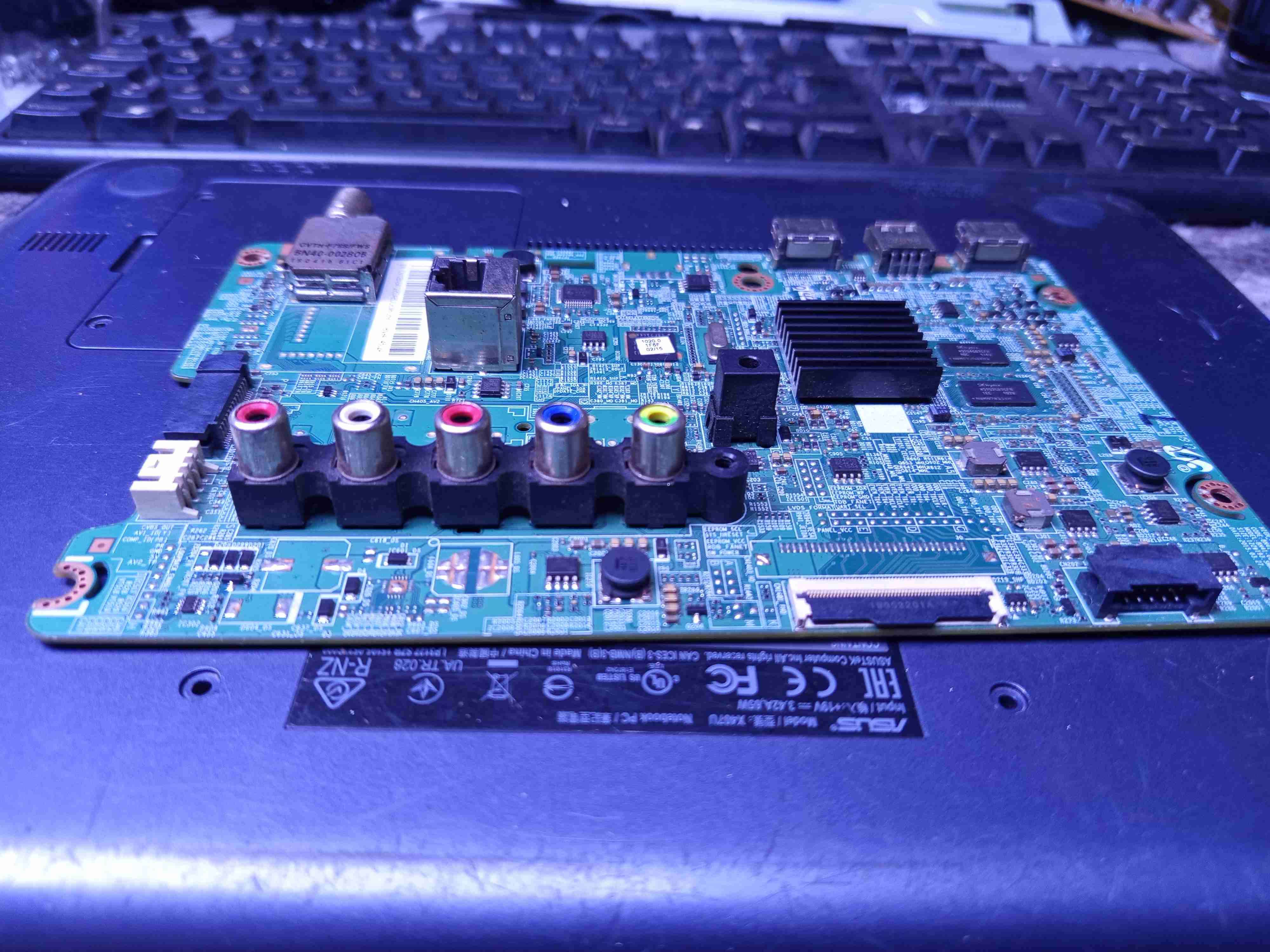 Mainboard para televisor Samsung modelo UN40J5200 - miniatura 5