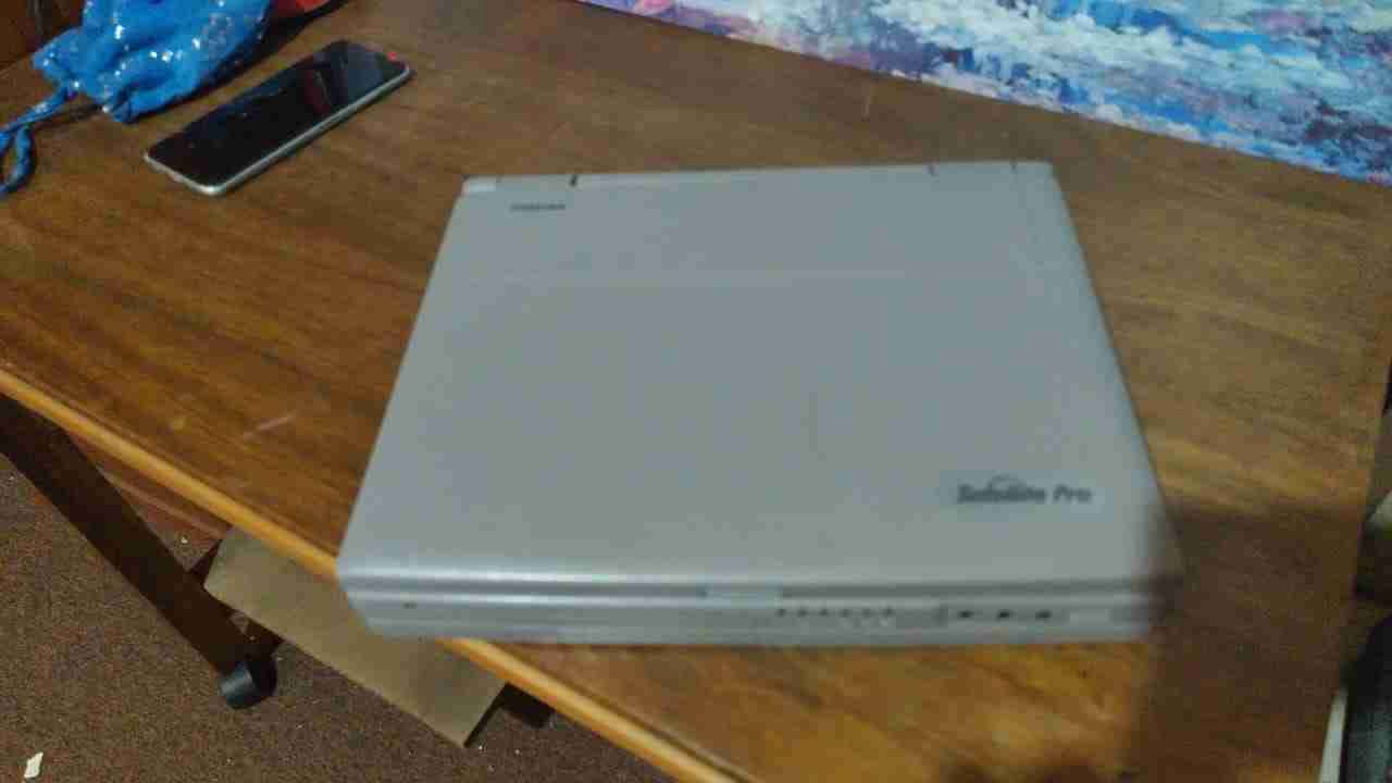 Laptop Toshiba Satellite Pro