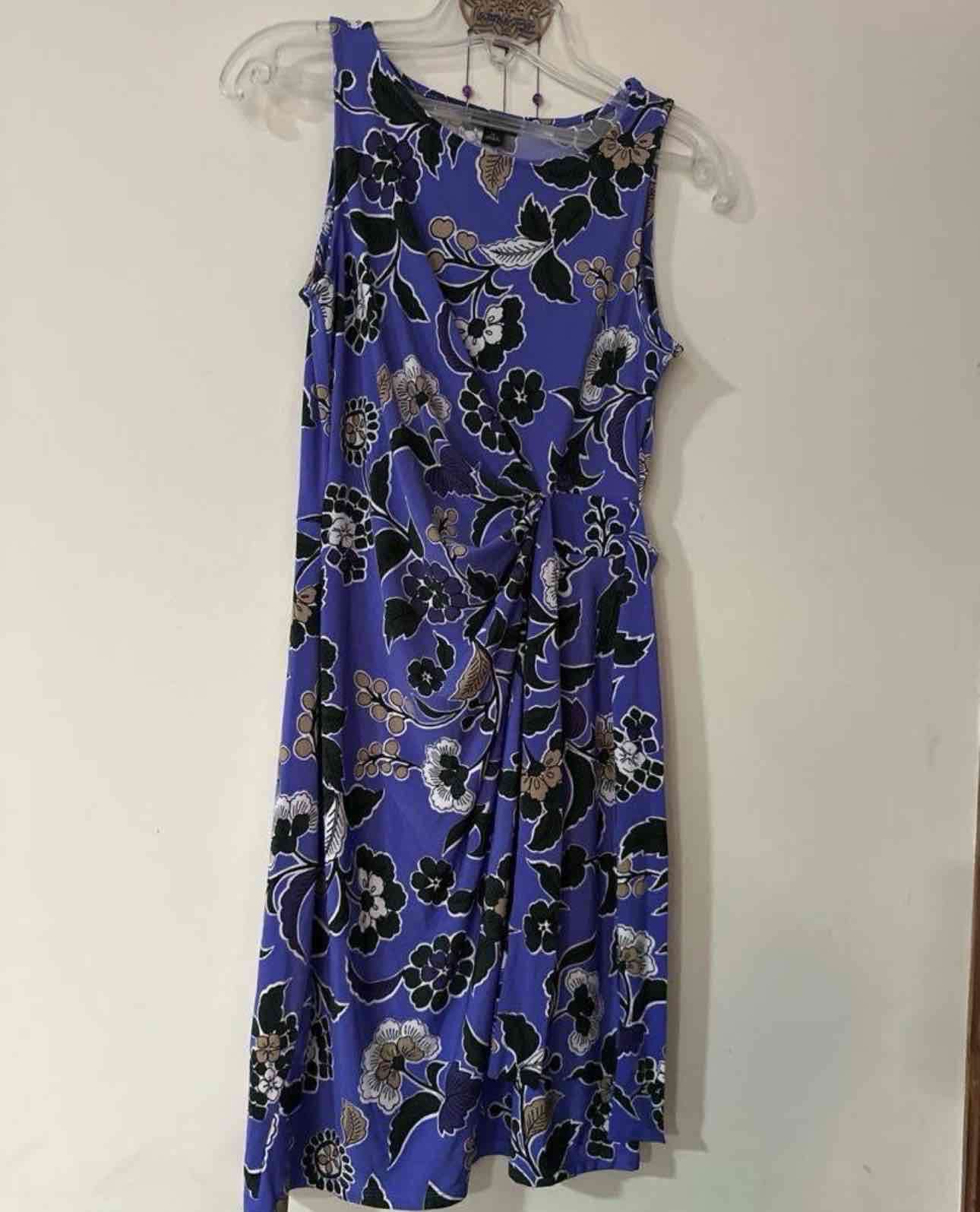 Vestido floral azul sin mangas - miniatura 2