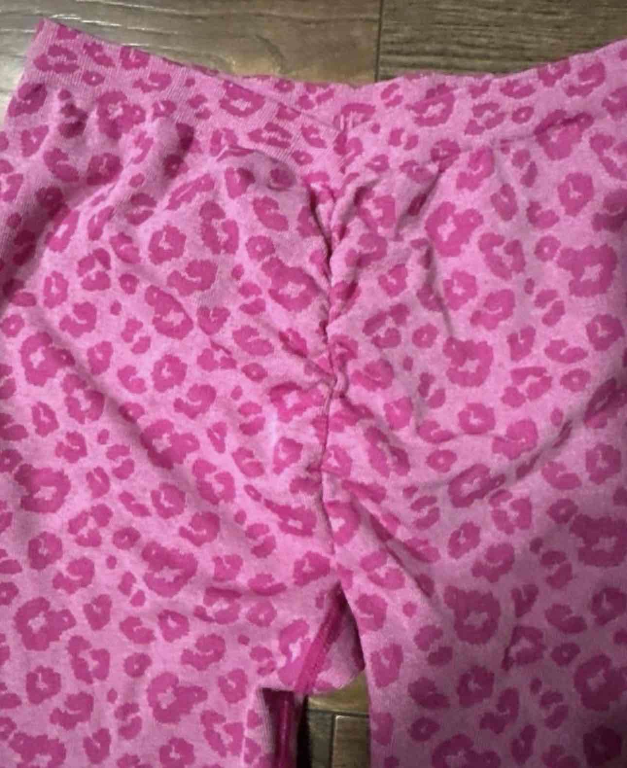 Conjunto deportivo rosado de leopardo - miniatura 2