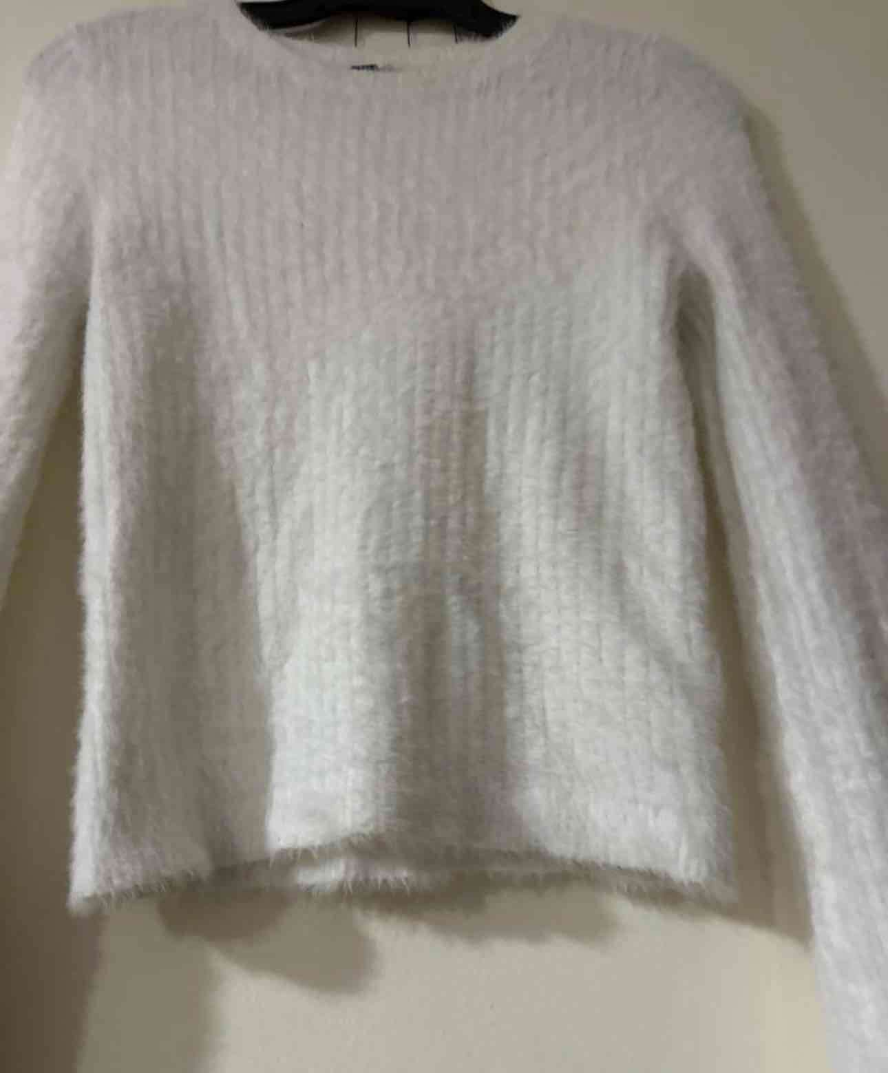 Sweater blanco de lana suave - miniatura 2