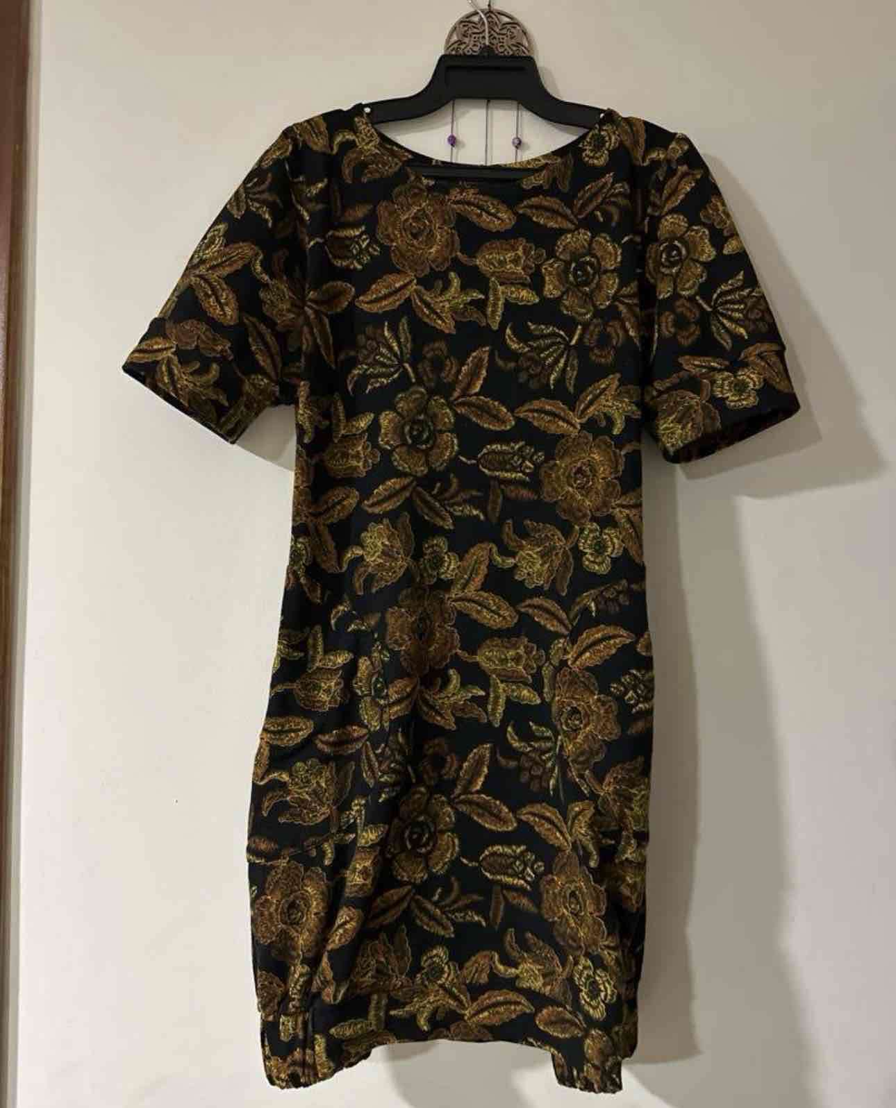 Vestido  negro y mostaza - miniatura 2