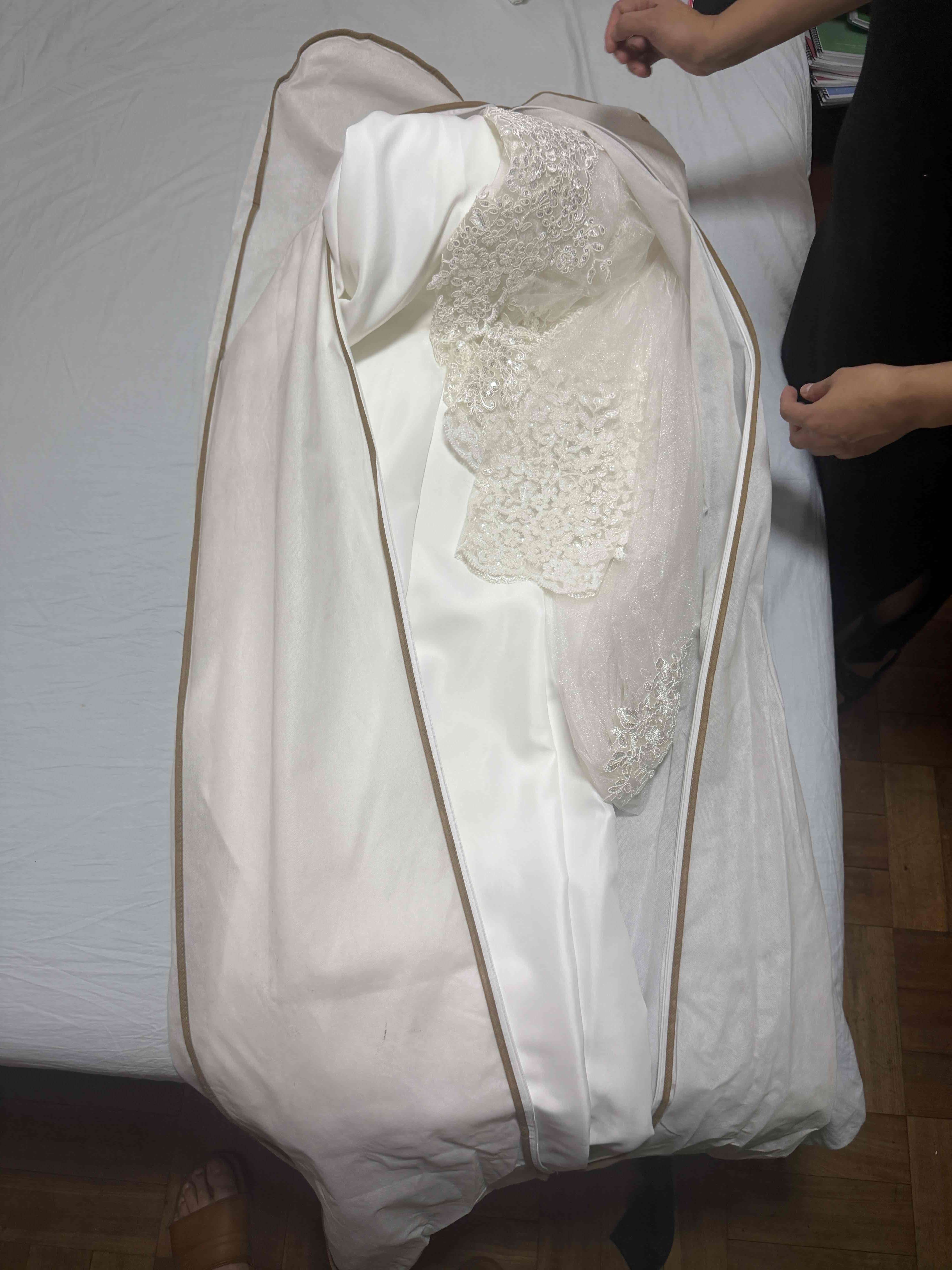 Vestido de novia bordado blanco - miniatura 4