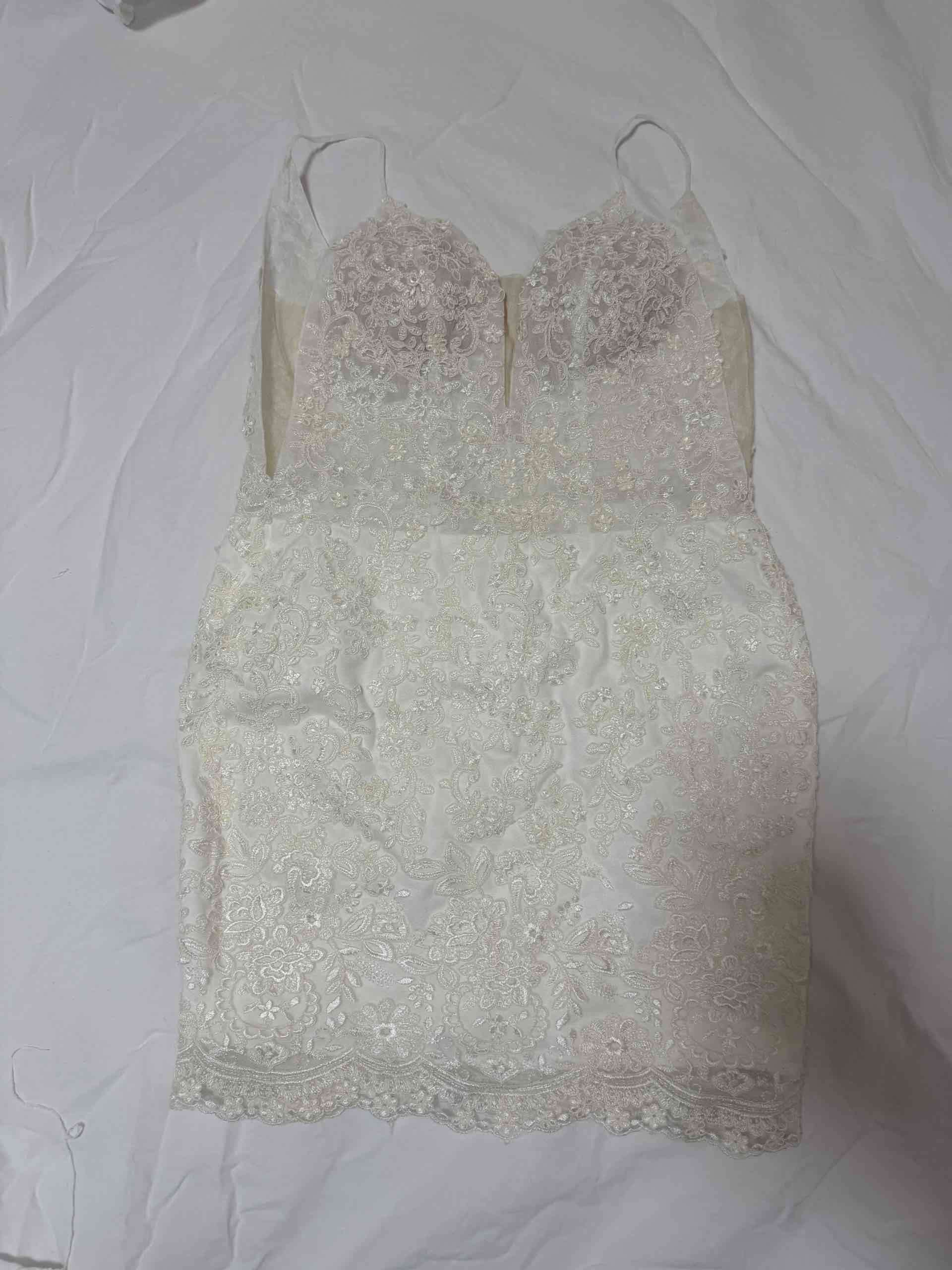 Vestido de novia bordado blanco - miniatura 5