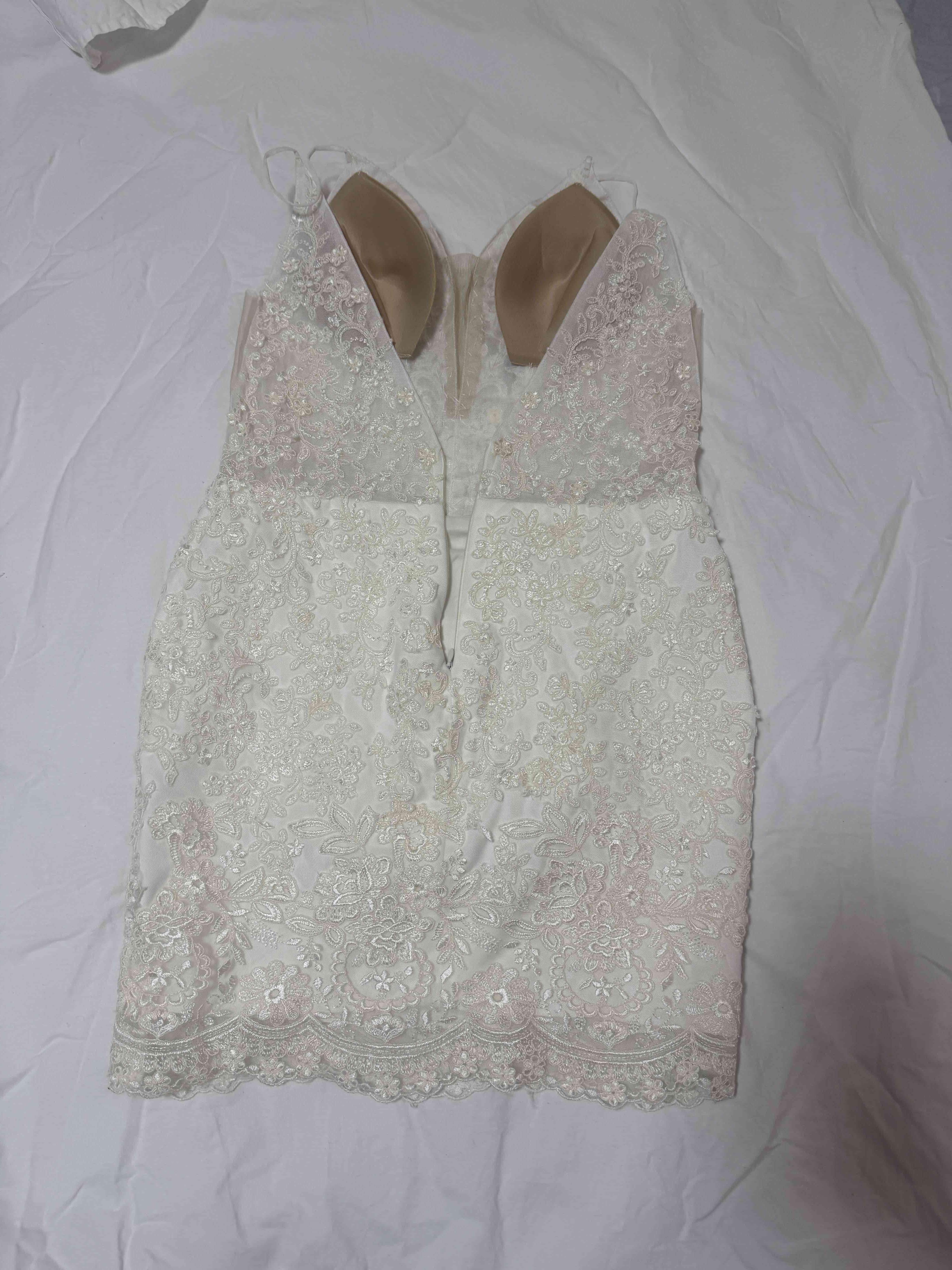 Vestido de novia bordado blanco - miniatura 6