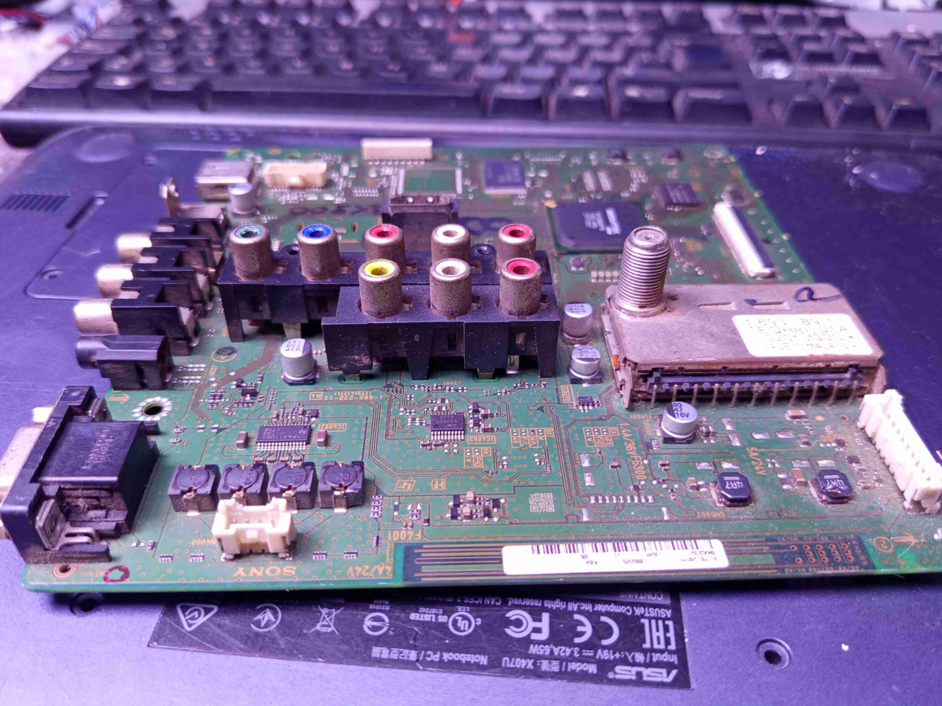 Mainboard para televisor Sony modelo KVL-32BX300 - miniatura 4