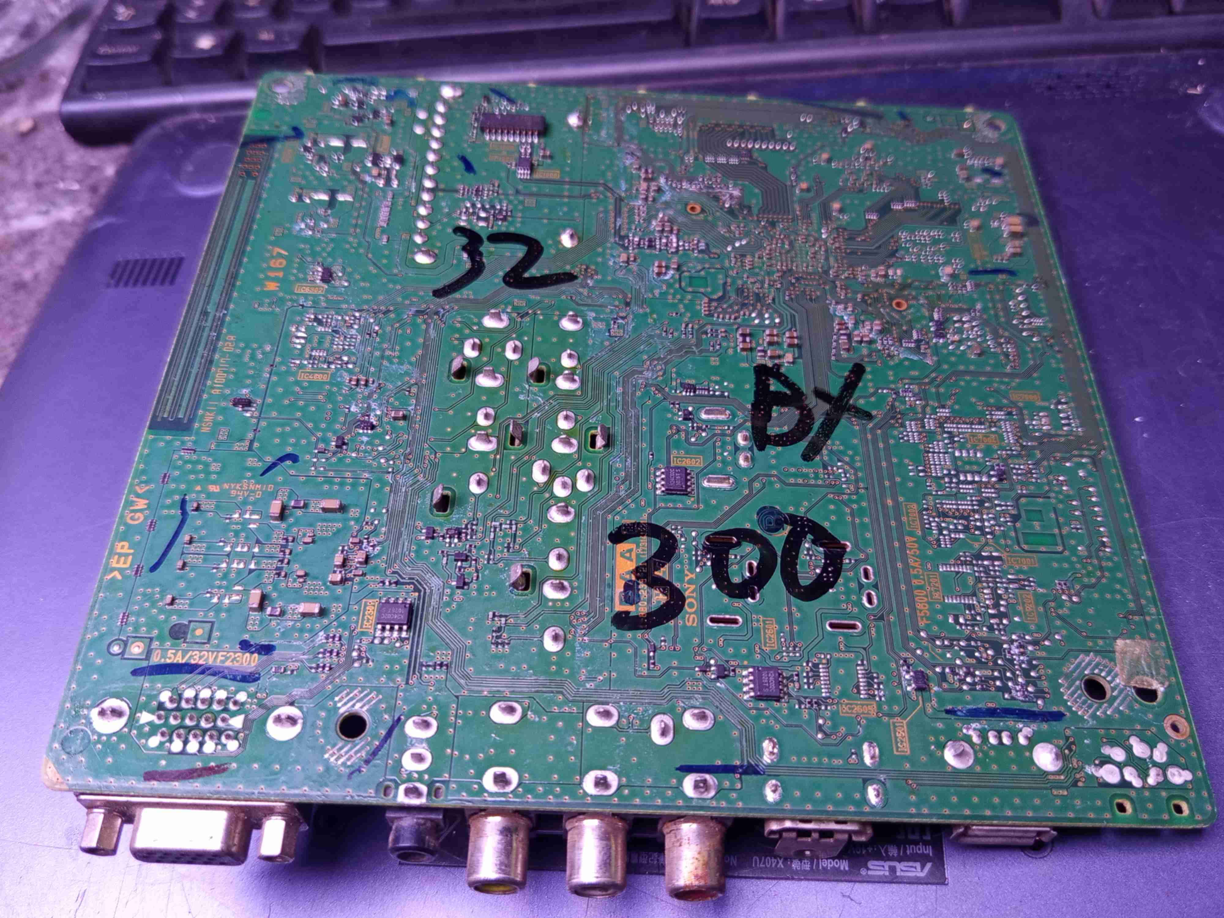 Mainboard para televisor Sony modelo 32BX300 - miniatura 6