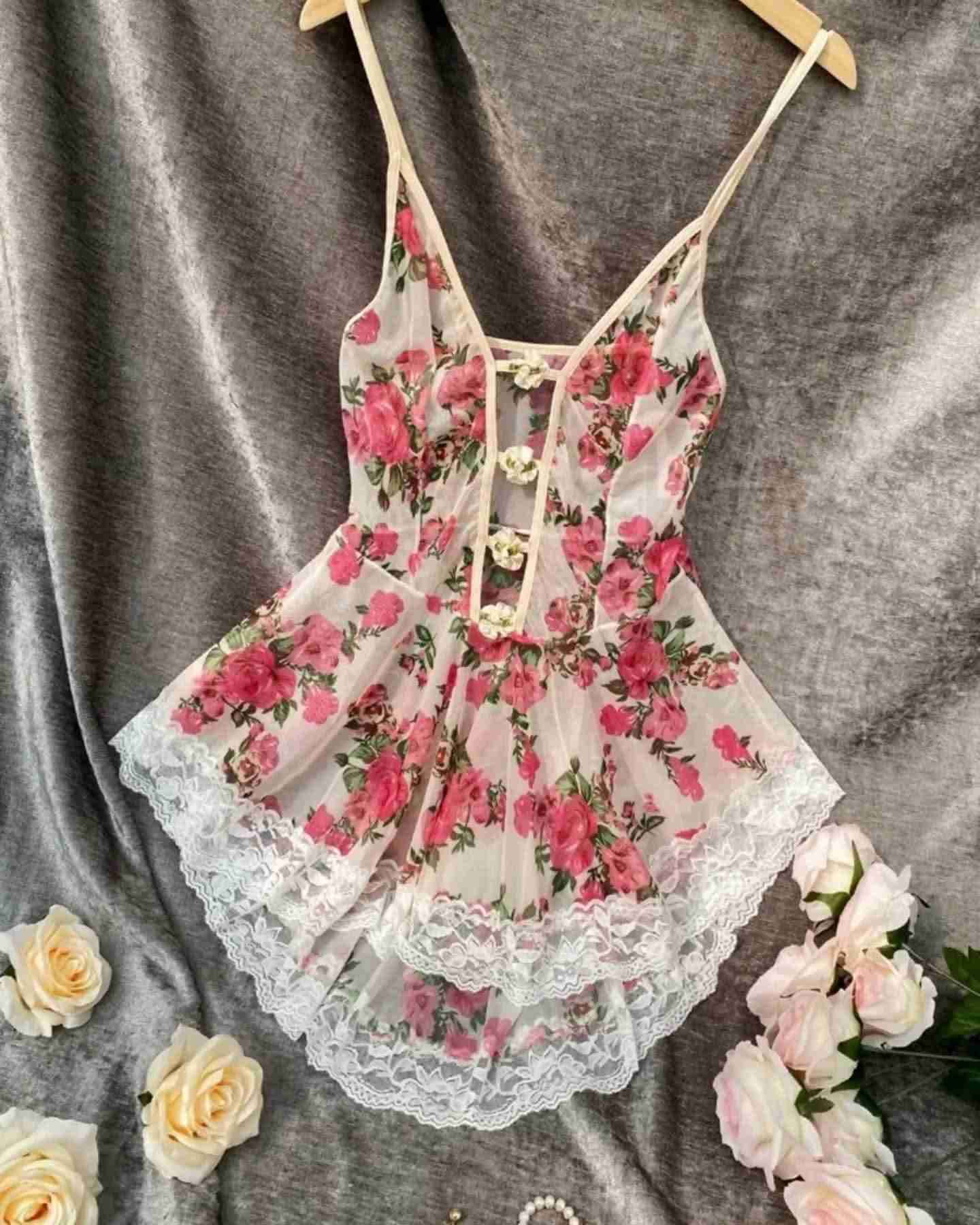 Baby doll floral con encaje