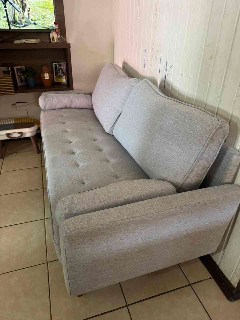 Sofá gris - miniatura 2