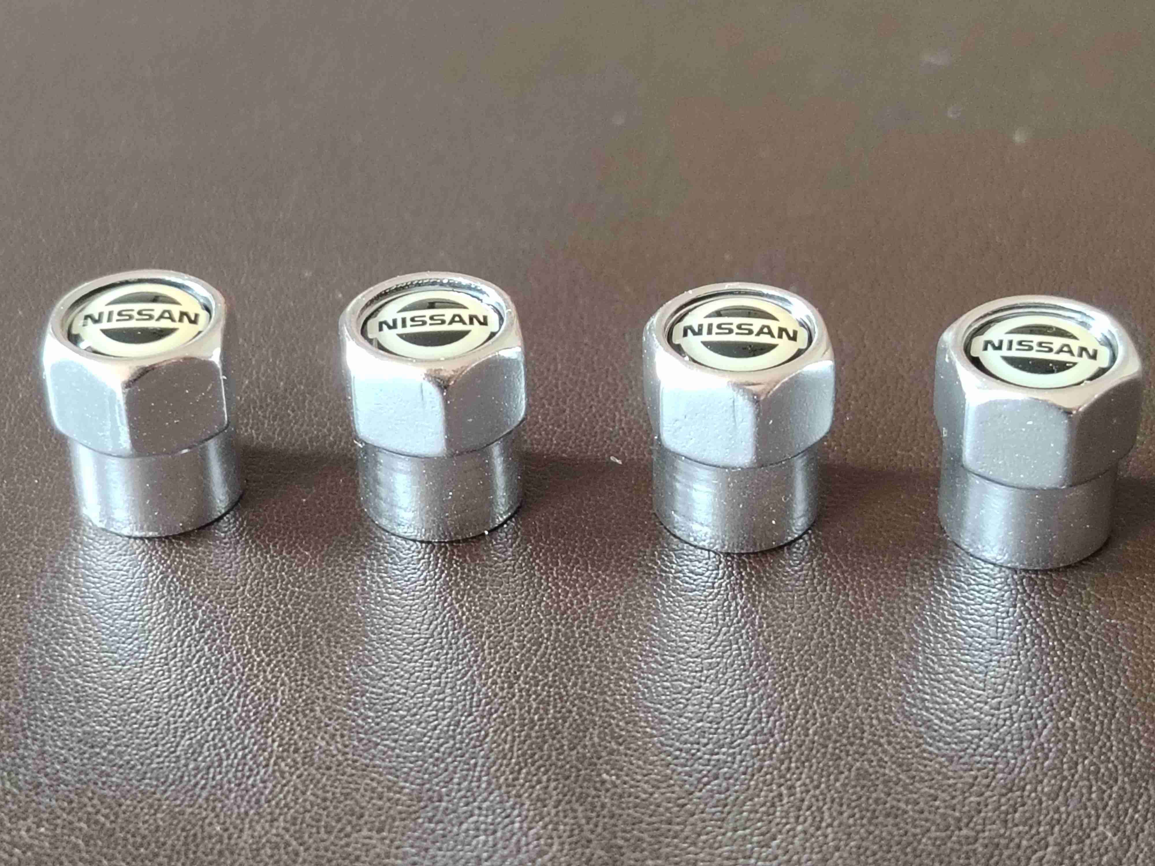 Tapas de válvulas Nissan - miniatura 2