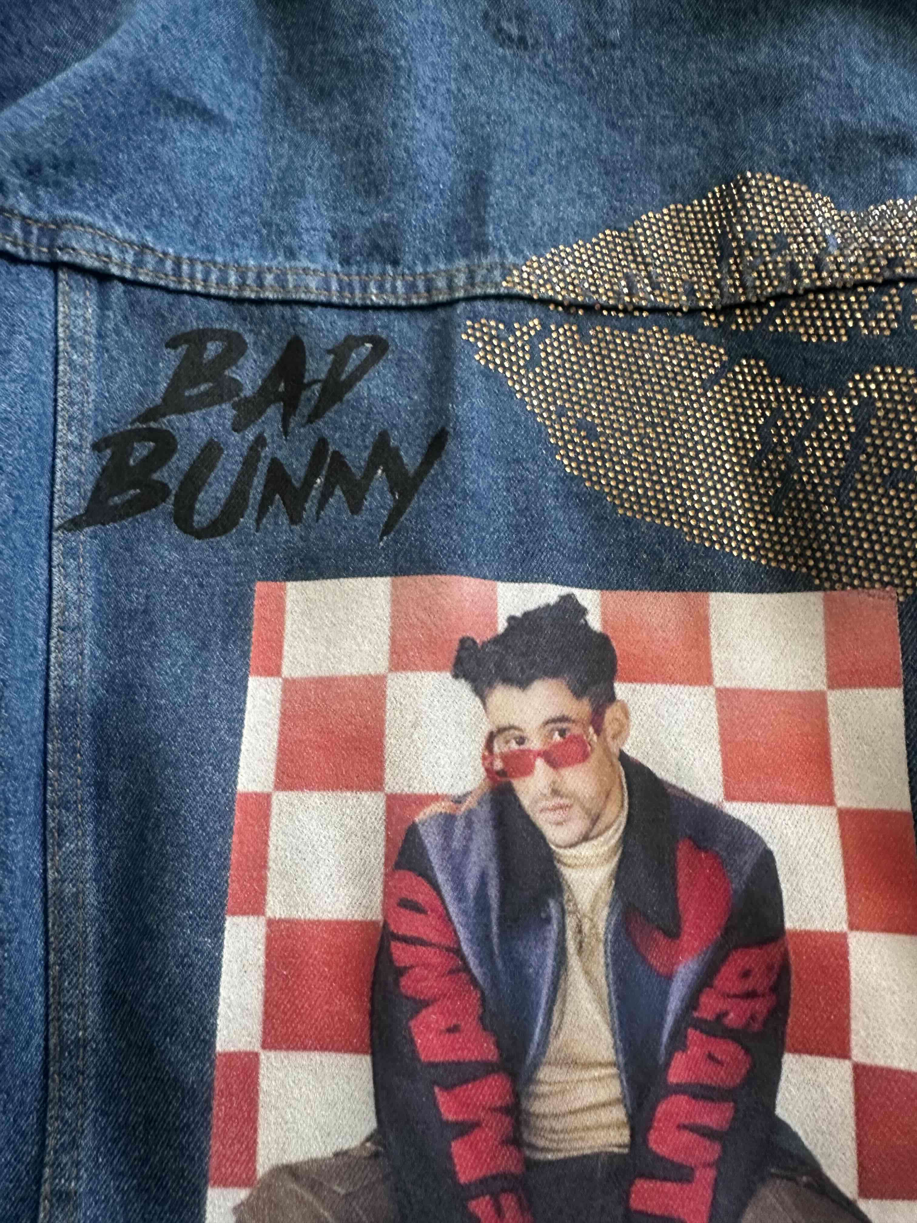 Chaqueta denim estampada bad bunny L - miniatura 4
