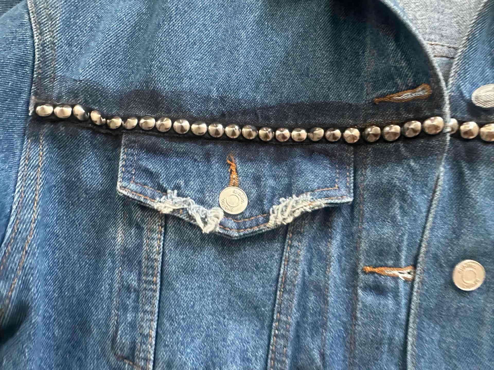 Chaqueta denim estampada bad bunny L - miniatura 5