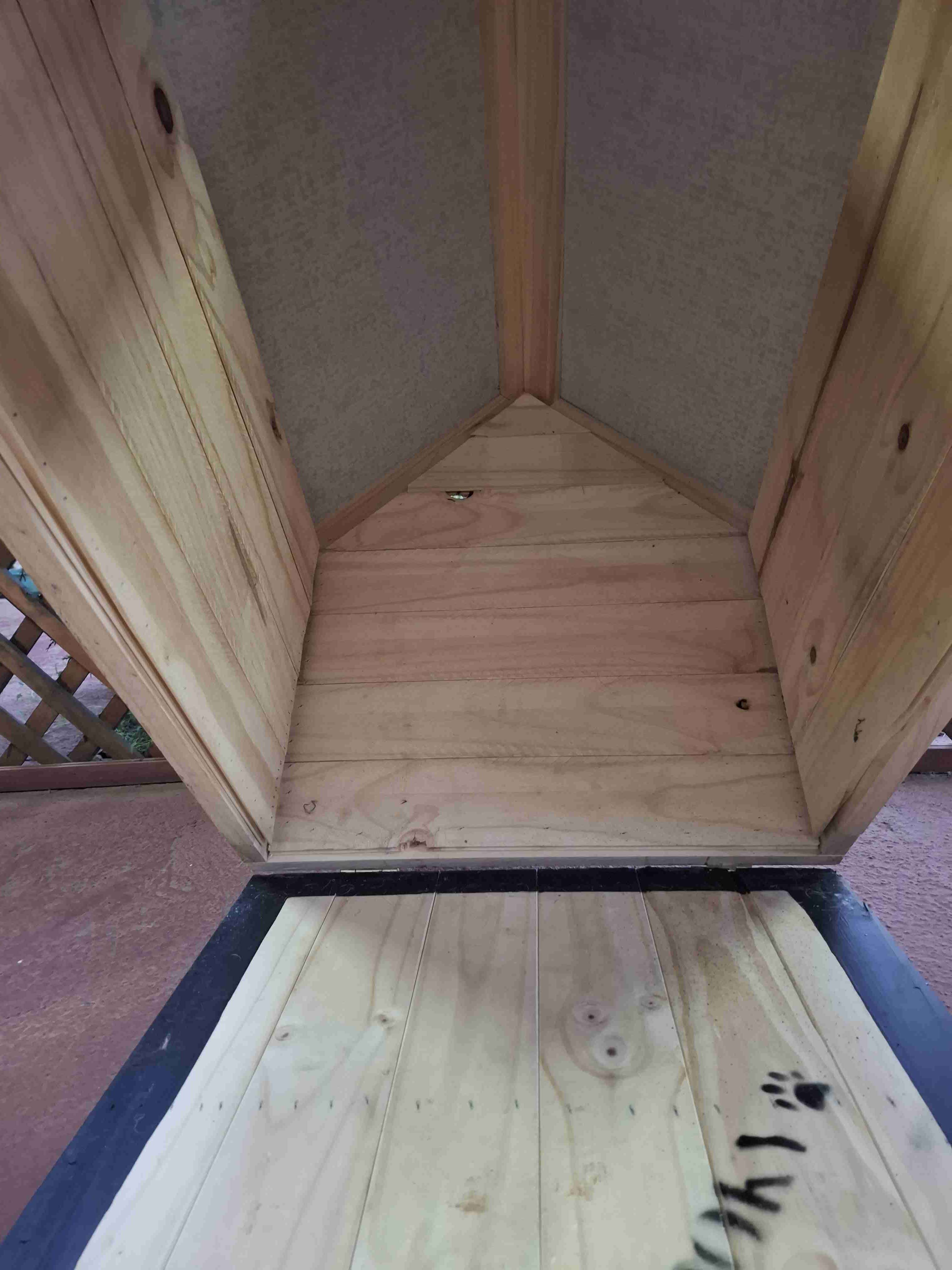 Casa de perro de madera - miniatura 5