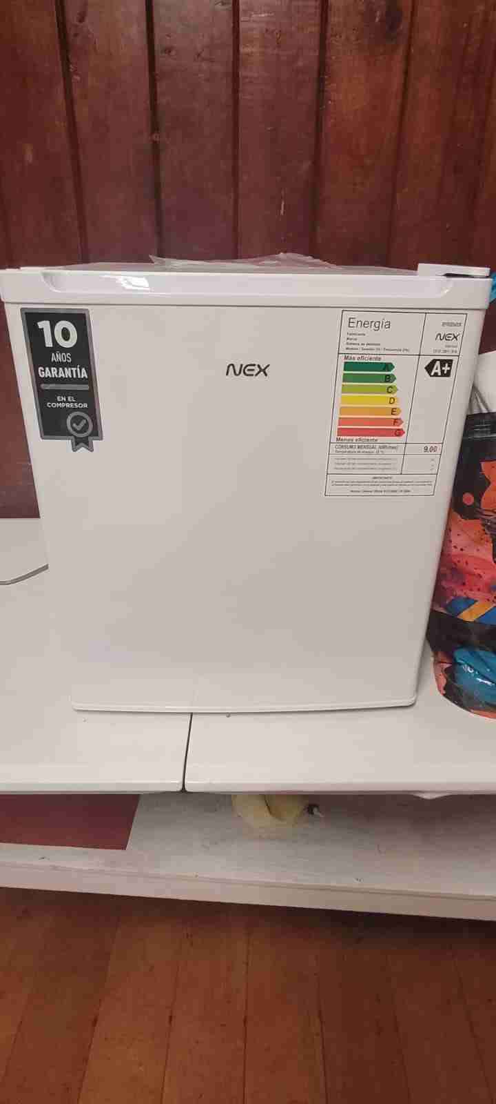 Mini refrigerador NEX blanco